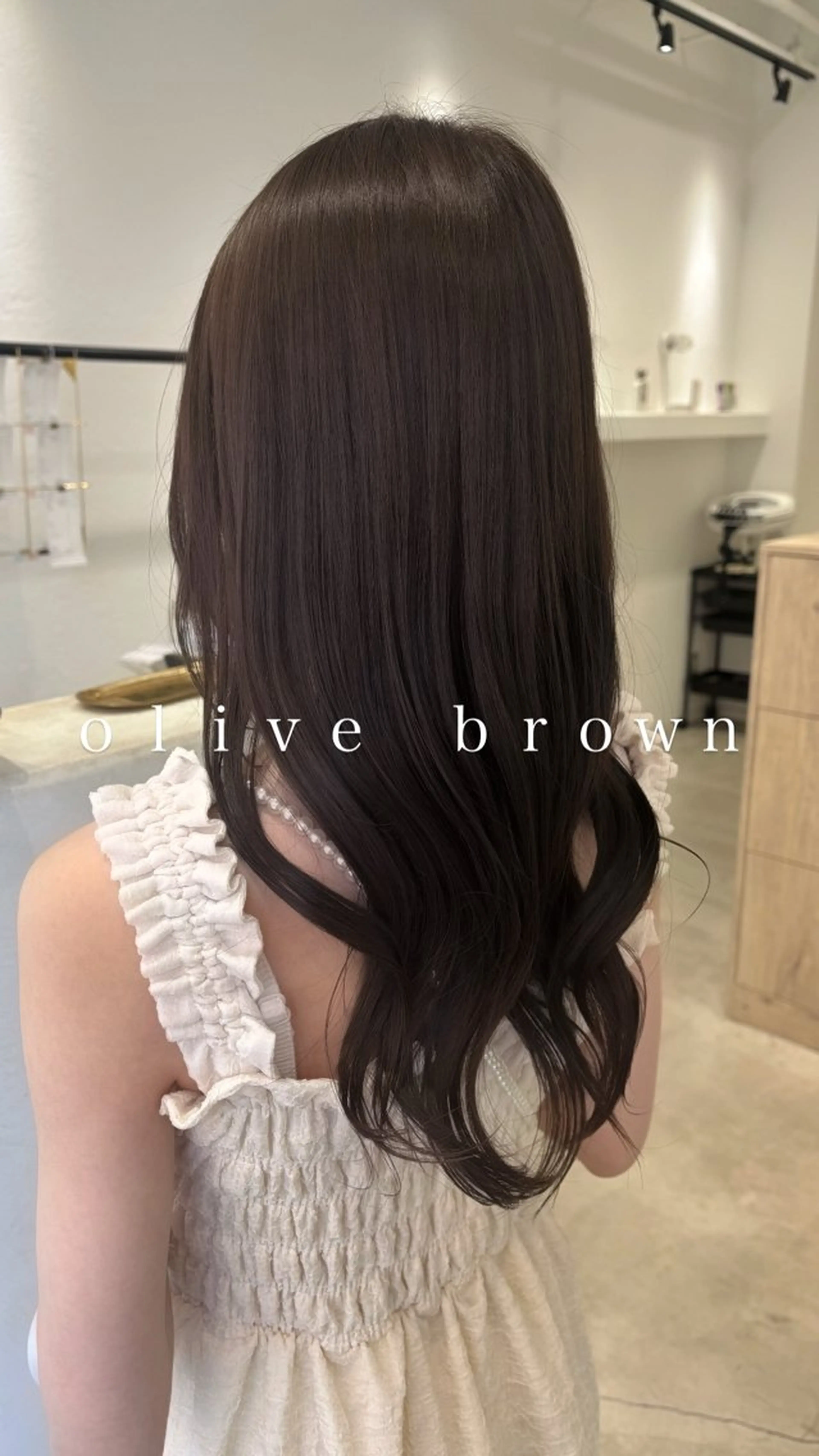 セミロング カラー hair shioのヘアスタイル