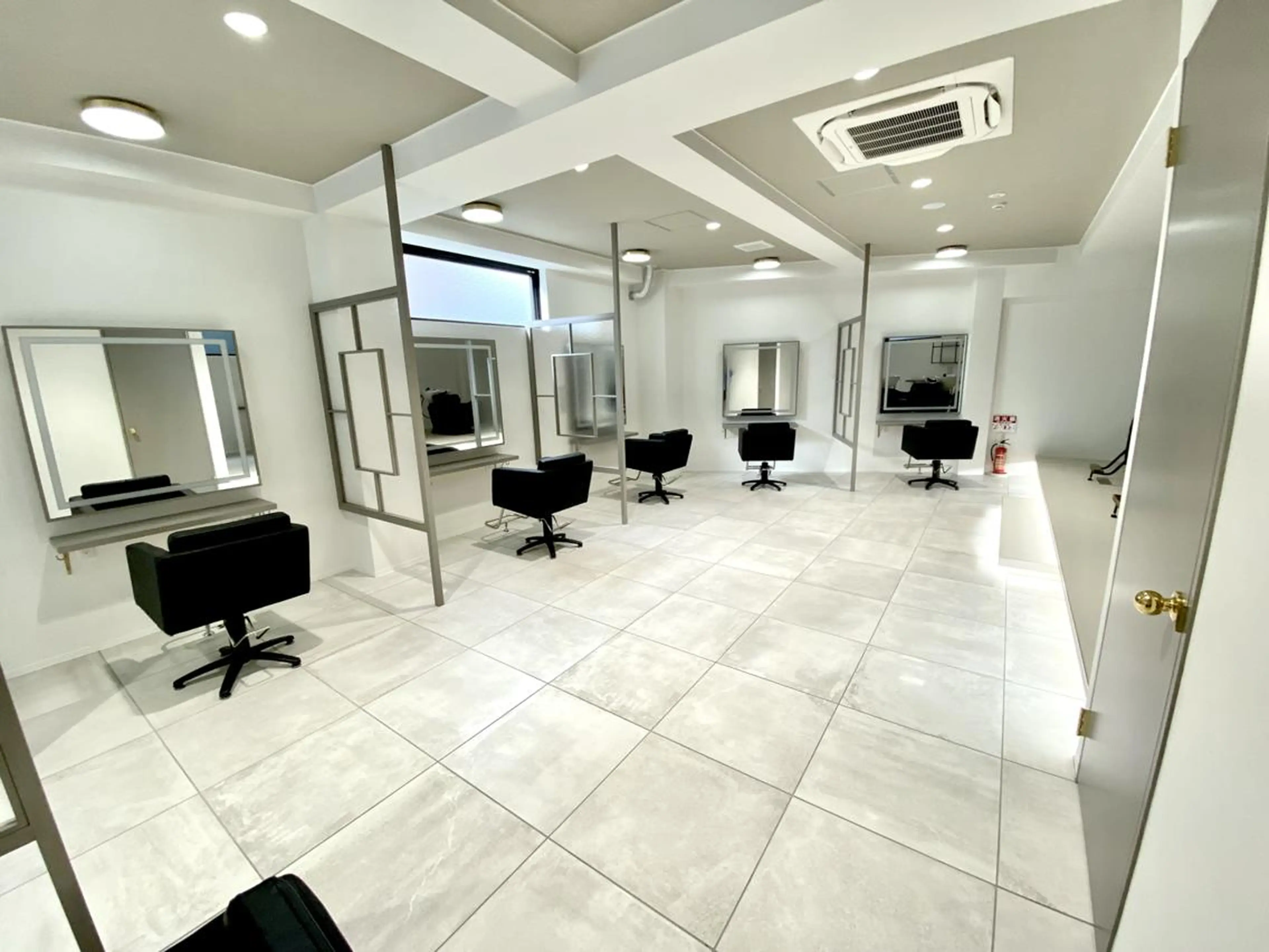 Rubikなかもず タケウチのヘアスタイル