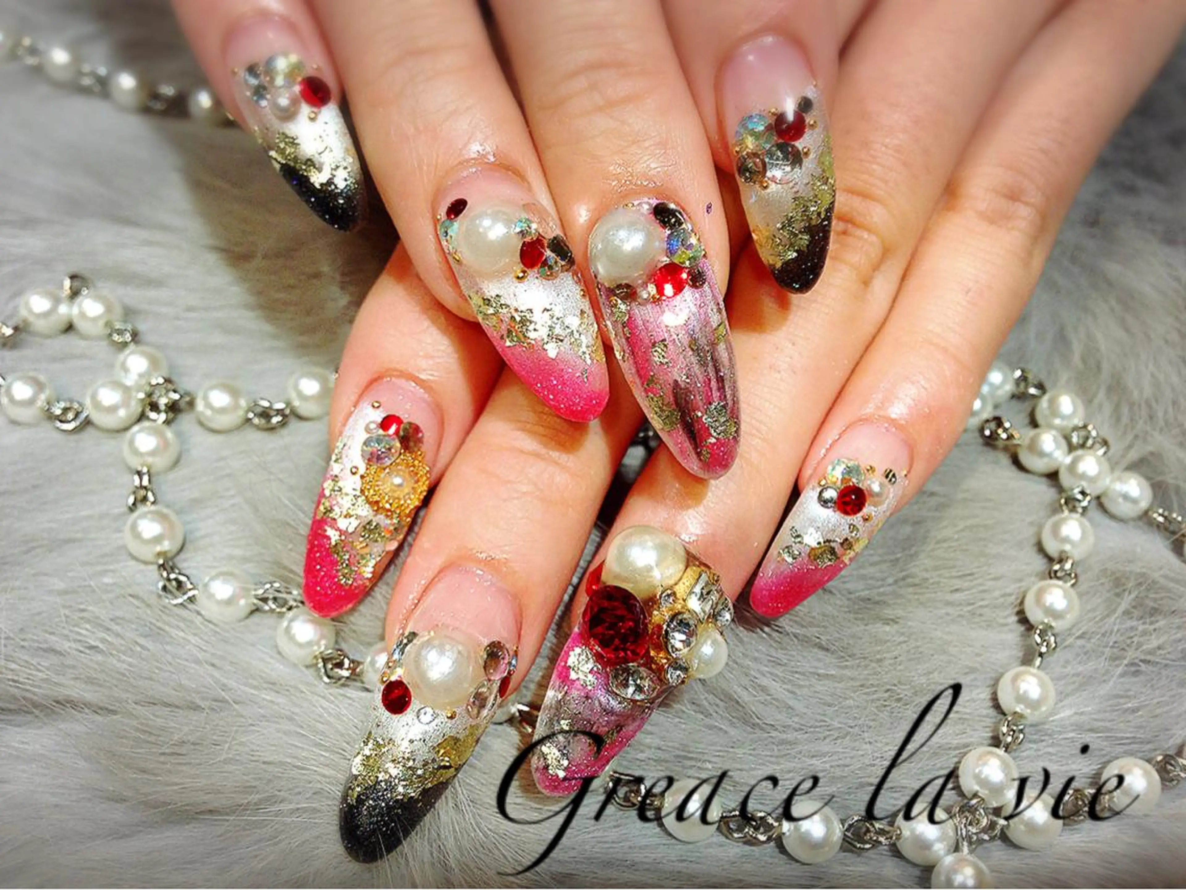 ロング ネイル マツエク・マツパ Greace  la vieのネイルデザイン