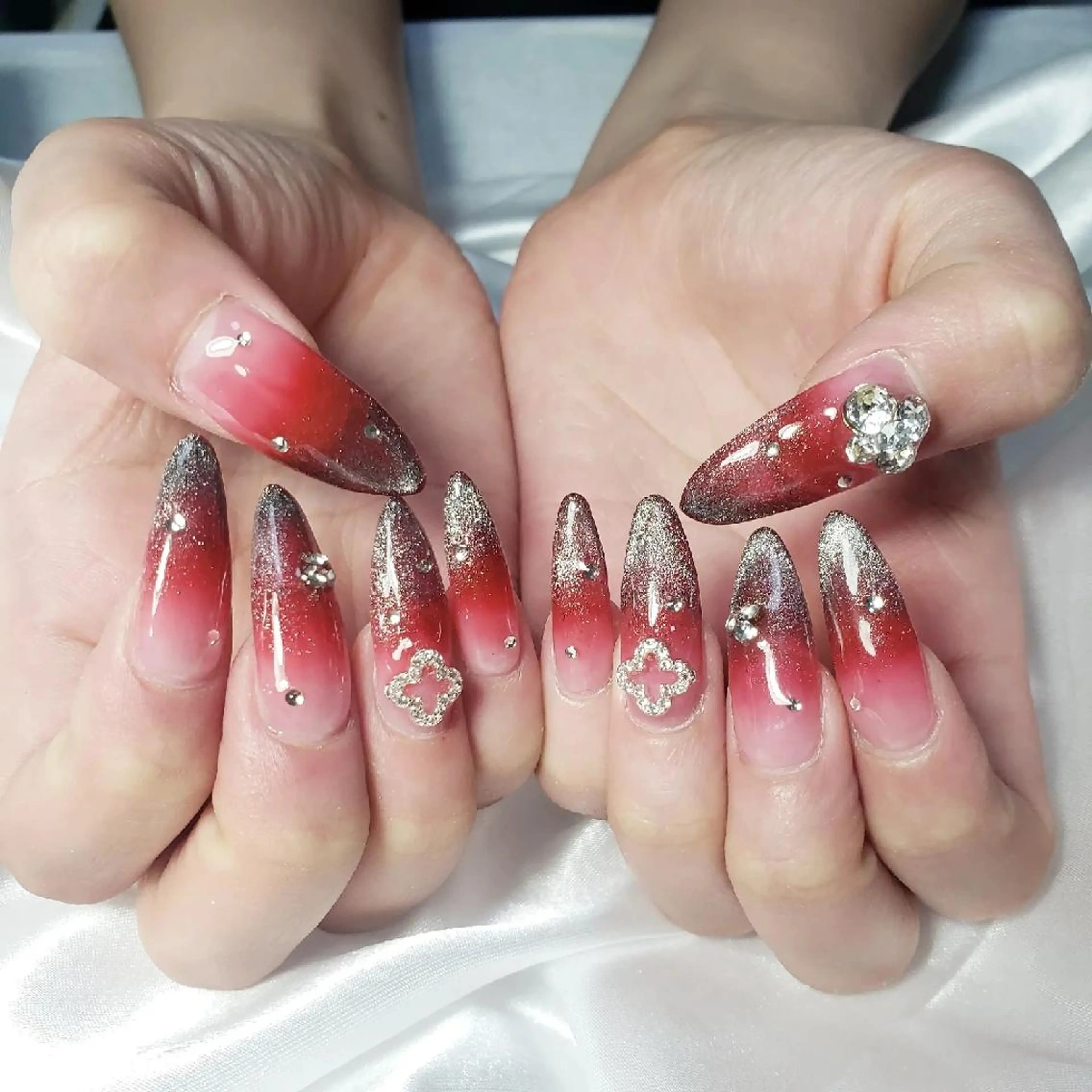 ネイル ビジュード ネイルのネイルデザイン