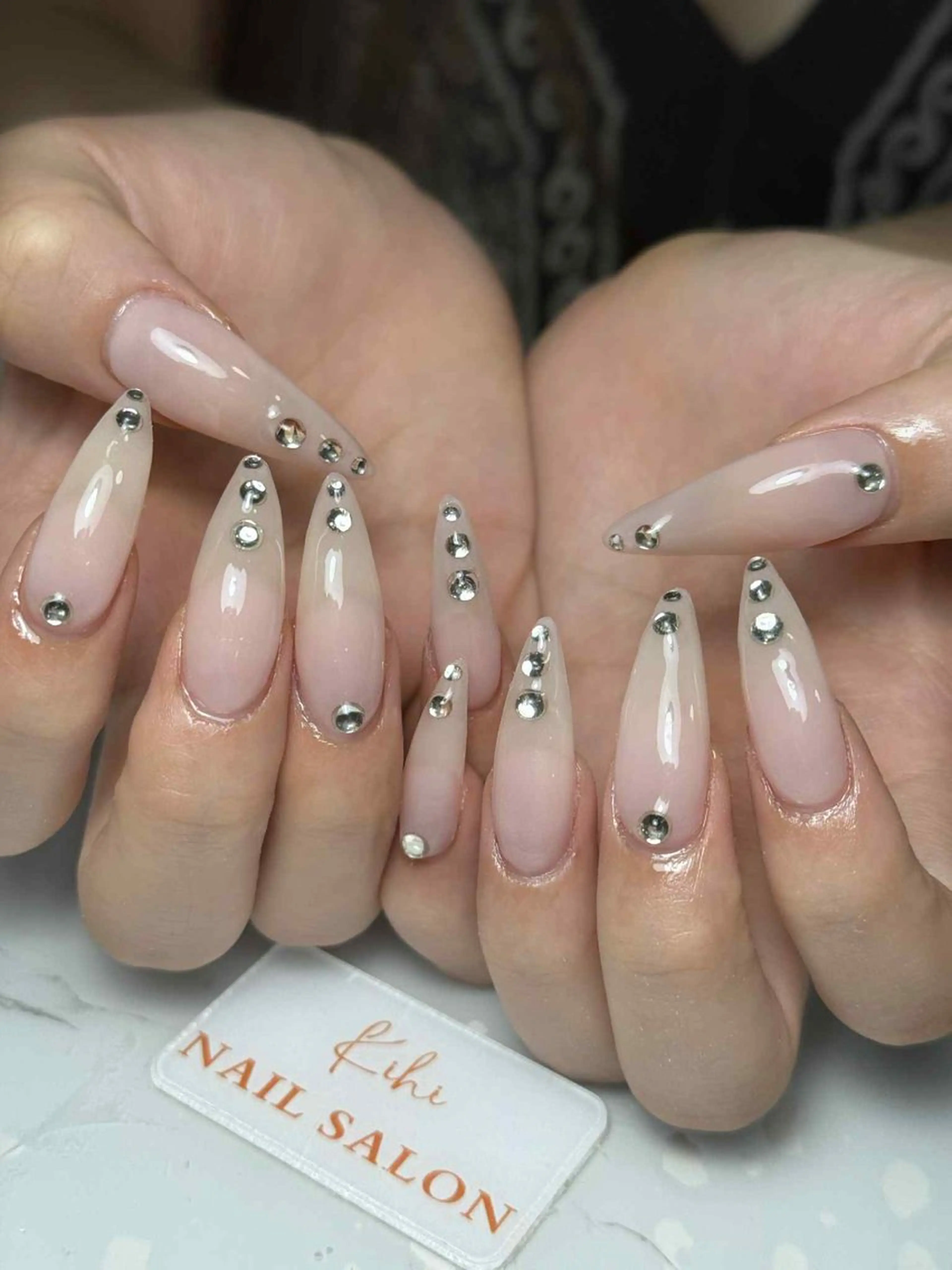 ネイル アートネイル フレンチネイル ジェルネイル グラデーション 韓国ネイル ハンドネイル 💕鈴木ユリ パラジェル/オフ無料のネイルデザイン