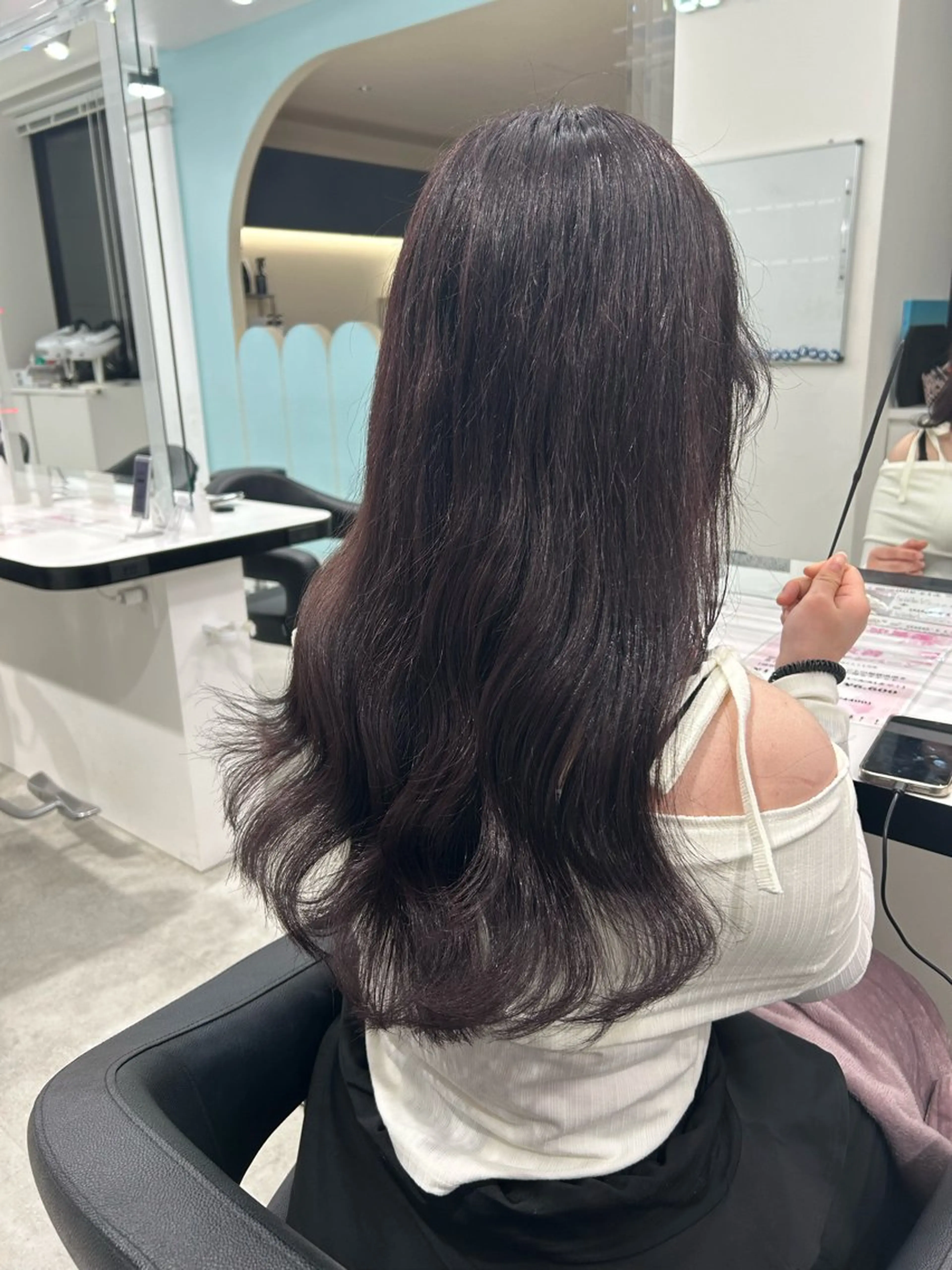 ロング カラー 履歴修正屋さん／ ブロンド／ホワイトのヘアスタイル