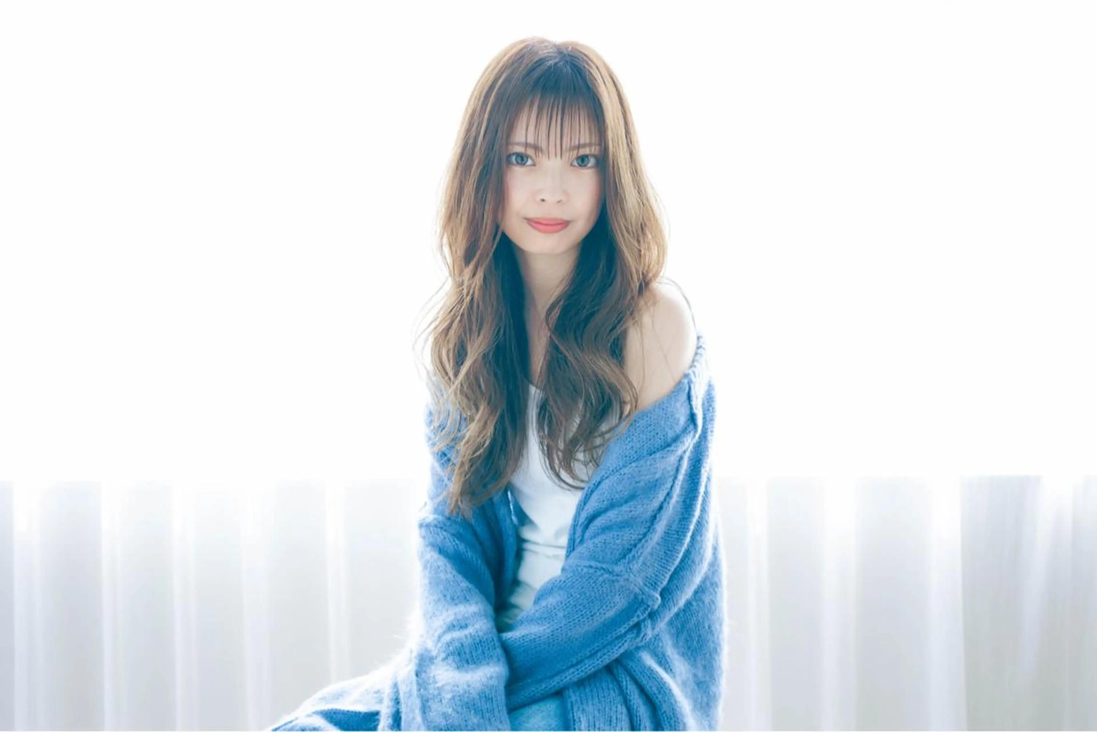 ⭐️人気No.1⭐️小顔デザインカット+透明感カラー+プレミアトリートメント《ダメージケア&高保湿&コアセルケア♪》の写真