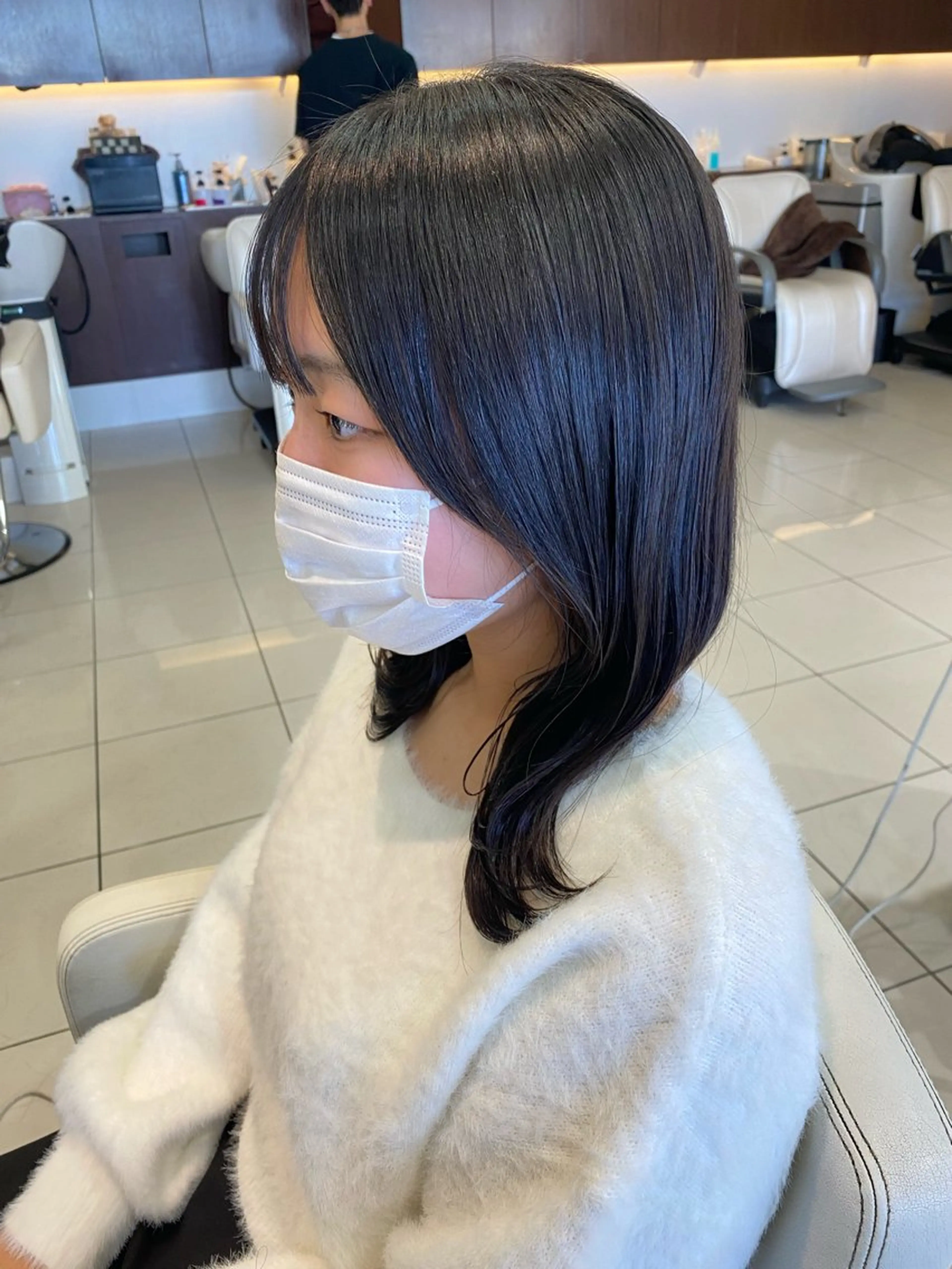 ミディアム くびれヘア 内山 歩美のヘアスタイル