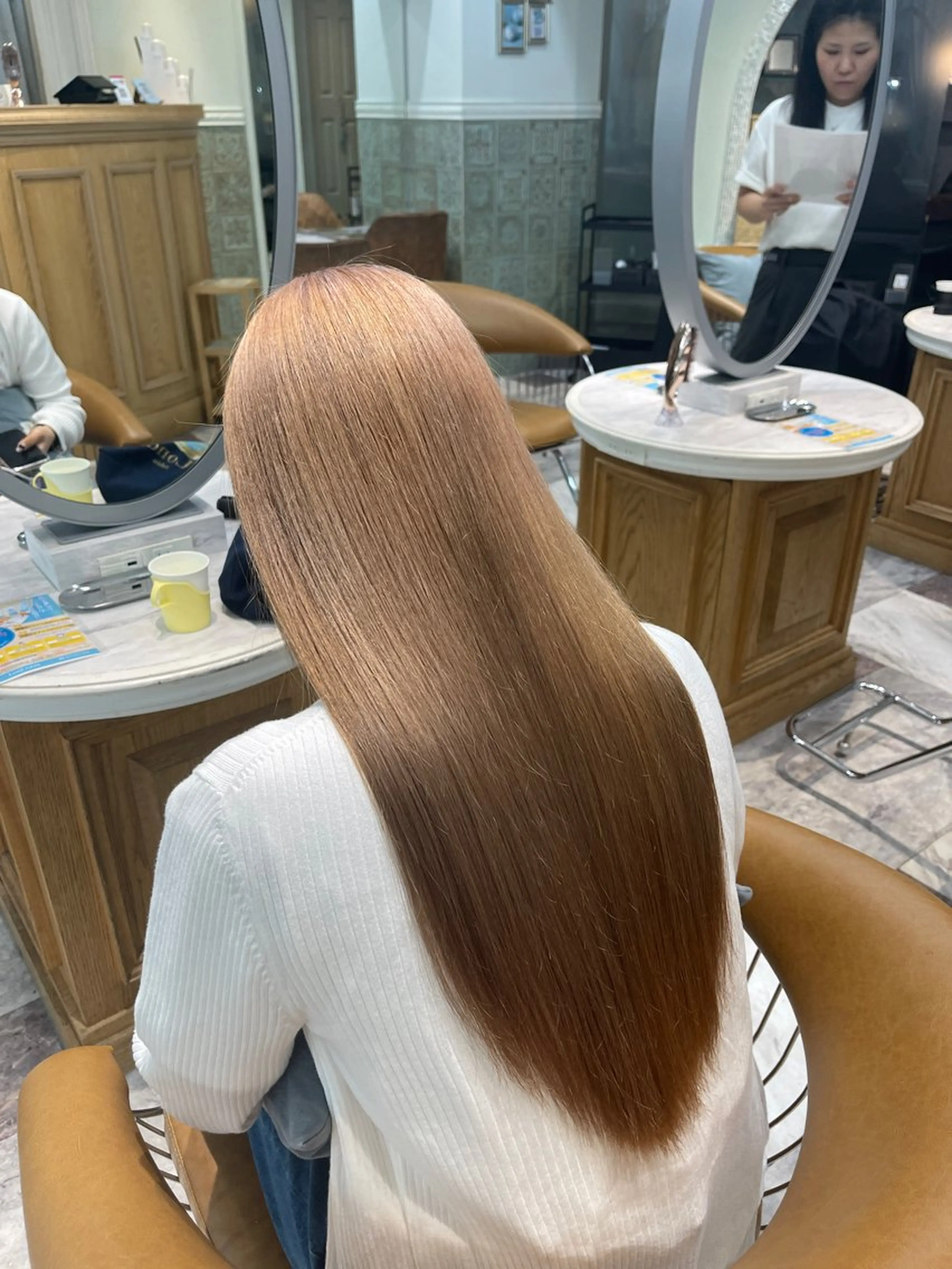 ロング ボブ ハイライト 髪質改善 ヘアカラー トリートメント 栄ハイトーン/ ベージュカラー中園薪のヘアスタイル