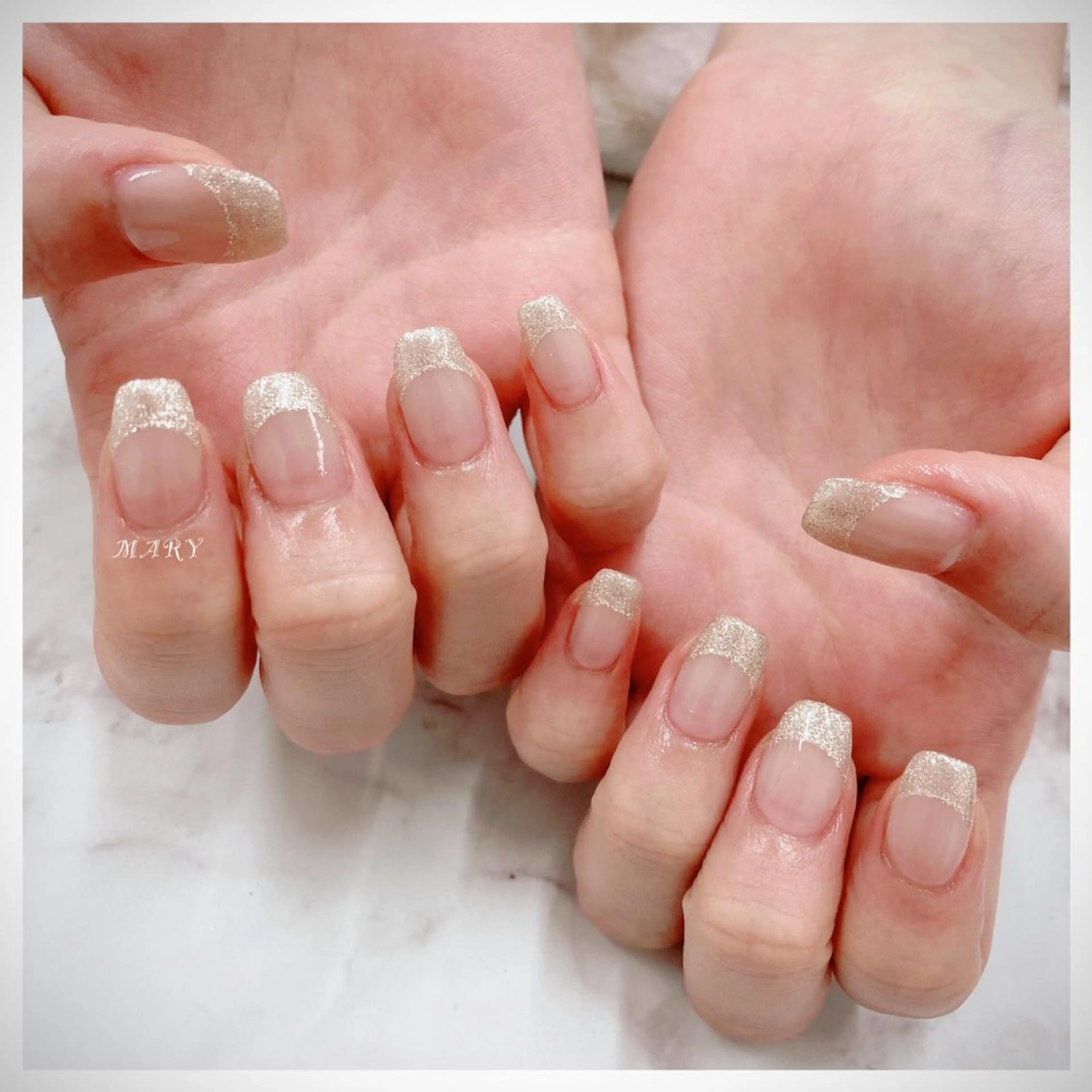 ネイル フレンチネイル グラデーション ラメ(グリッター) ニュアンスネイル オフィスネイル ハンドネイル Mary nail .narumiのネイルデザイン
