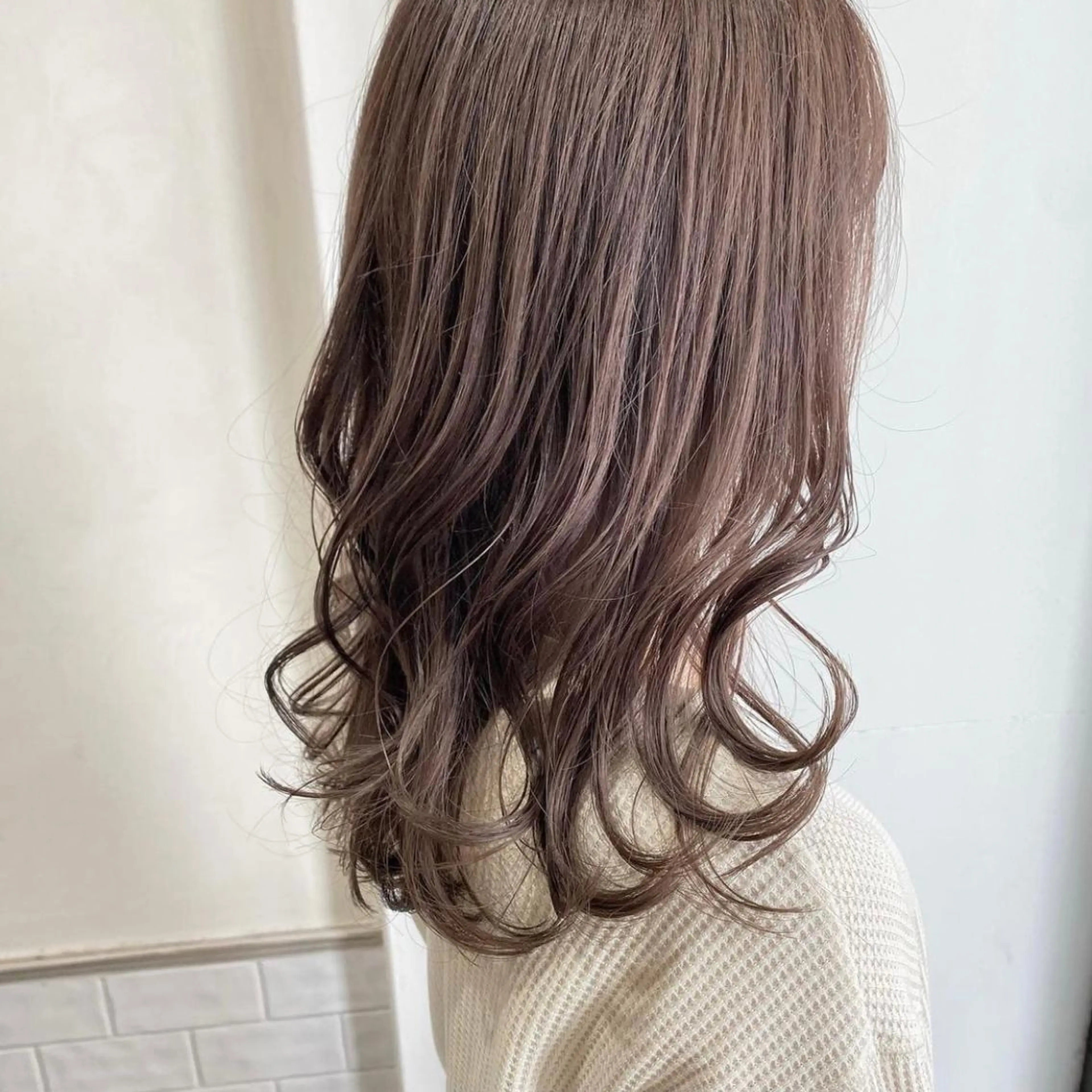 ミディアム カラー ベージュカラー ラベンダーカラー ラベンダーベージュ カット ヘアカラー ⌇ROMEO京橋店⌇ 鎌谷明星🪷のヘアスタイル