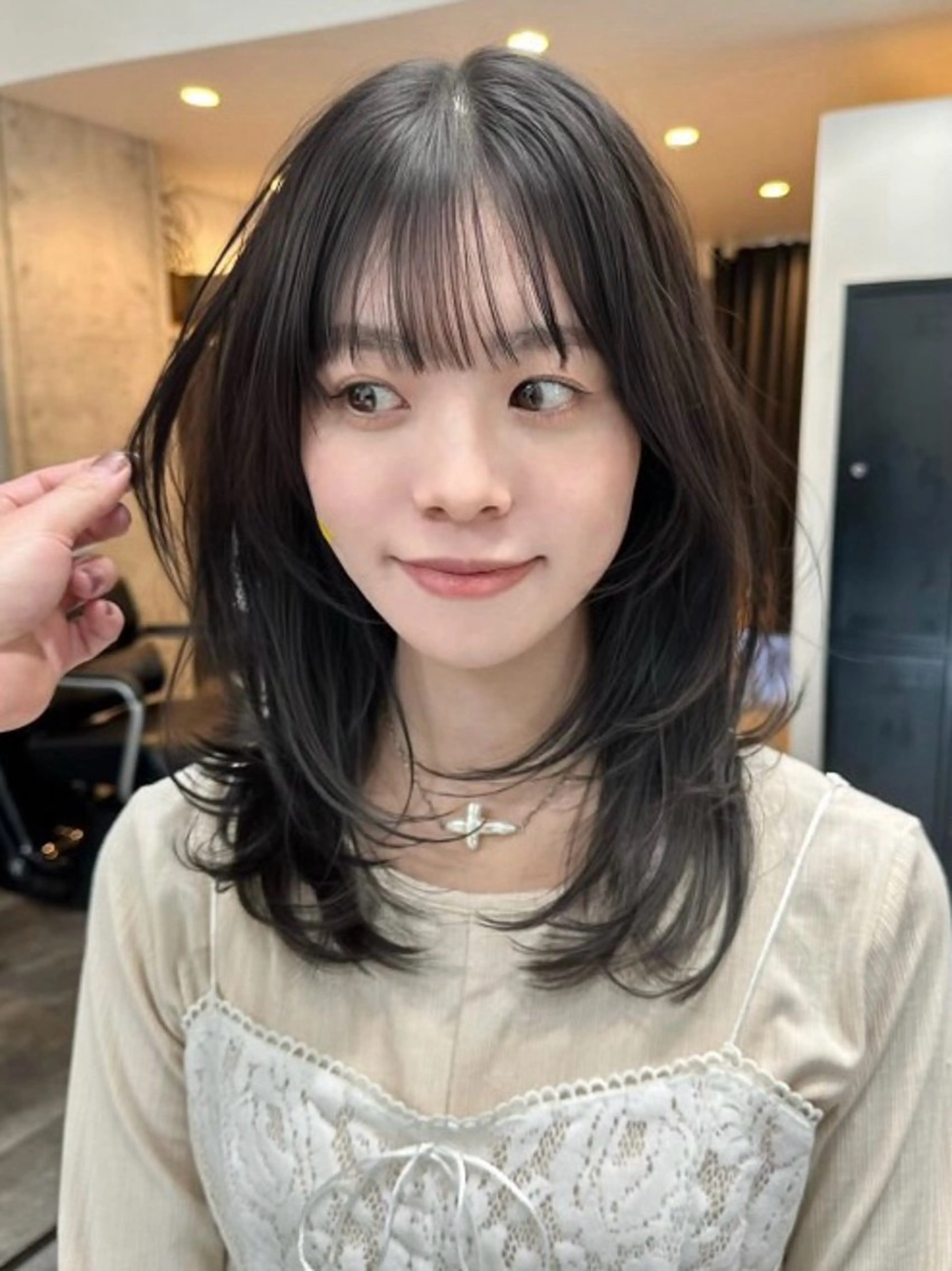 ミディアム レイヤーカット カット ヘアカラー トリートメント ✨透明感カラー/縮毛 恵比寿HAYATO✨のヘアスタイル