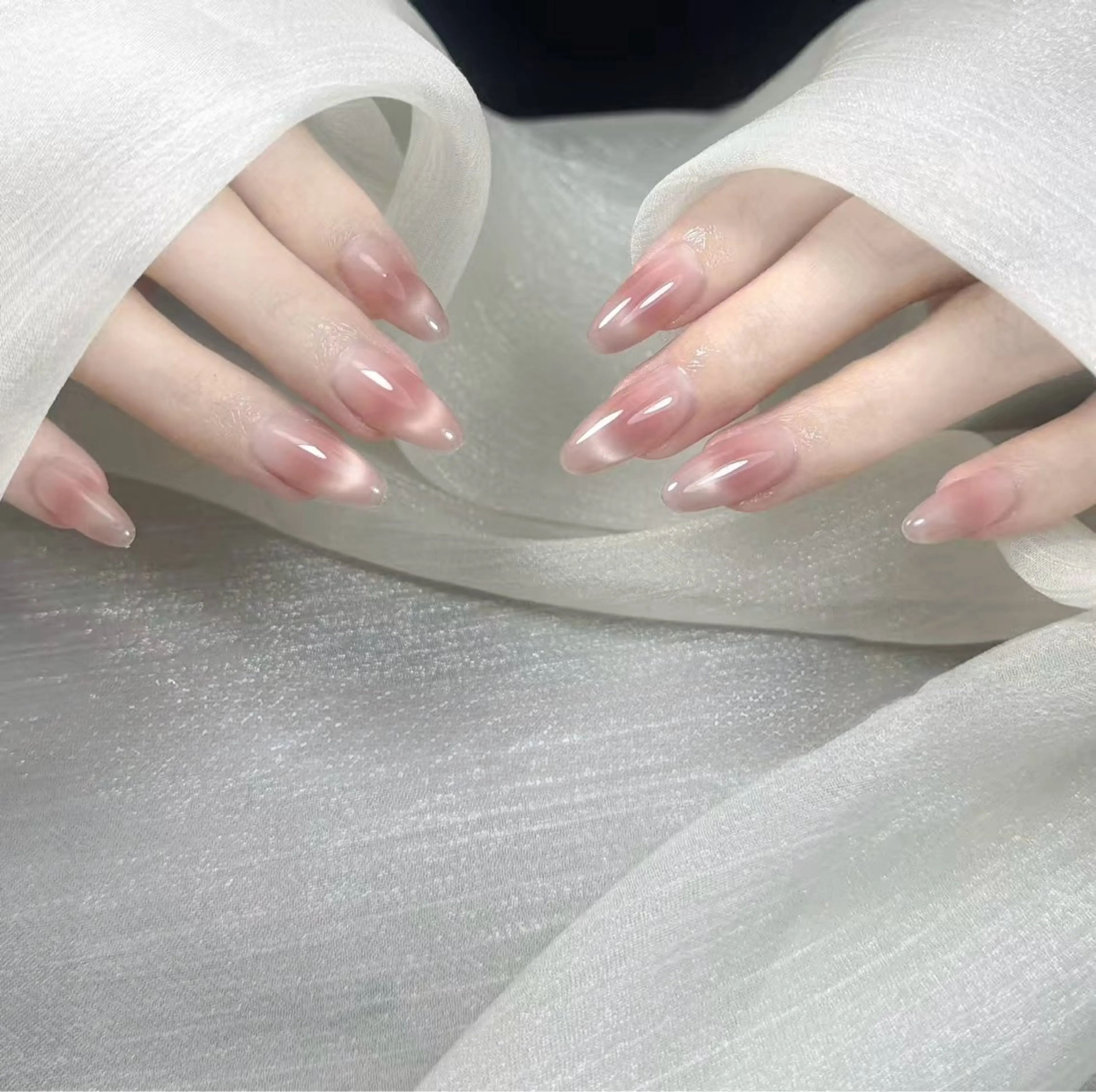 ネイル チークネイル フレンチネイル マグネットネイル マグネットフレンチ ハンドネイル YUAN Nailのネイルデザイン