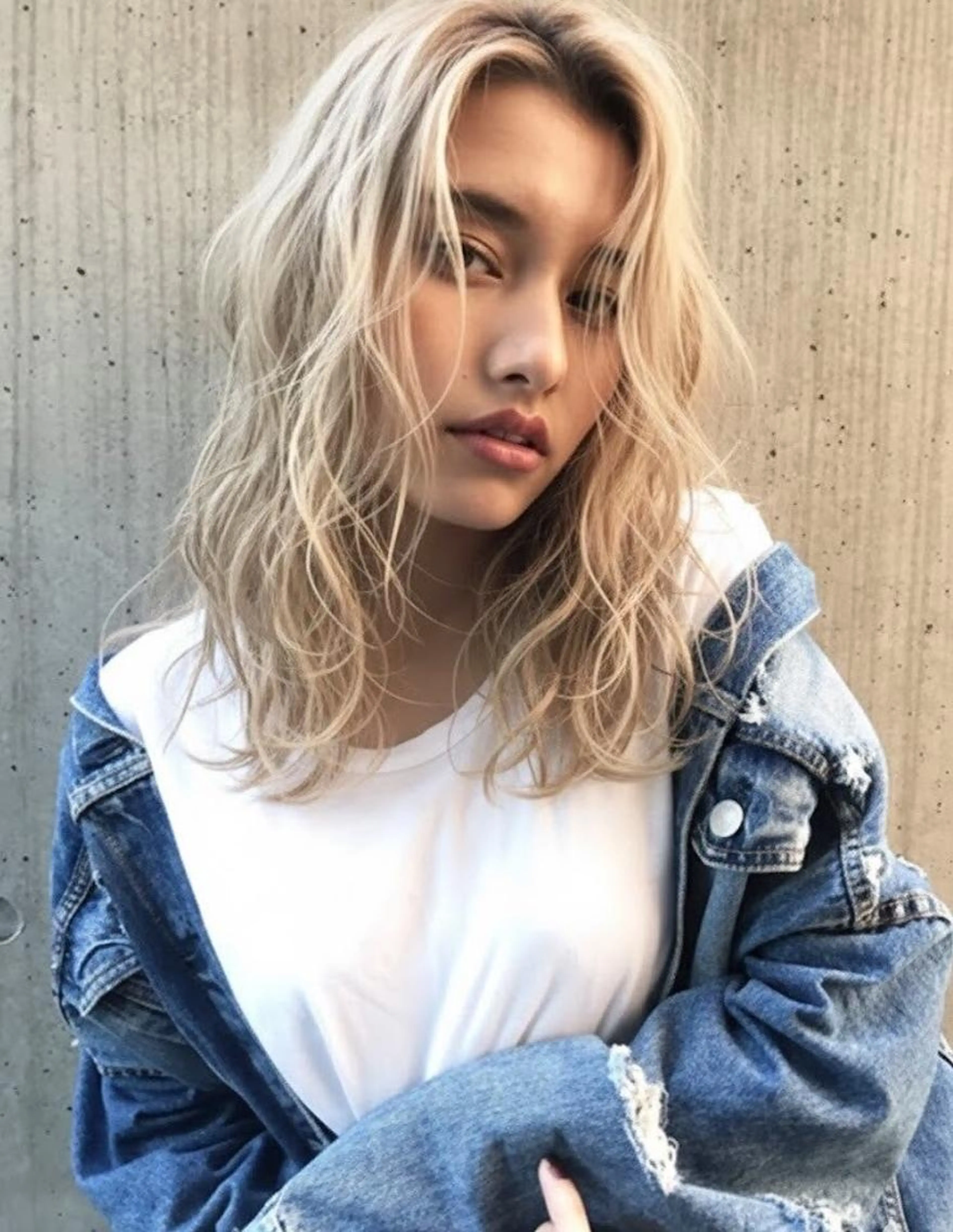 【人気！ブリーチ相談】ケアブリーチ（毛先まで）+カラー　￥17600の写真