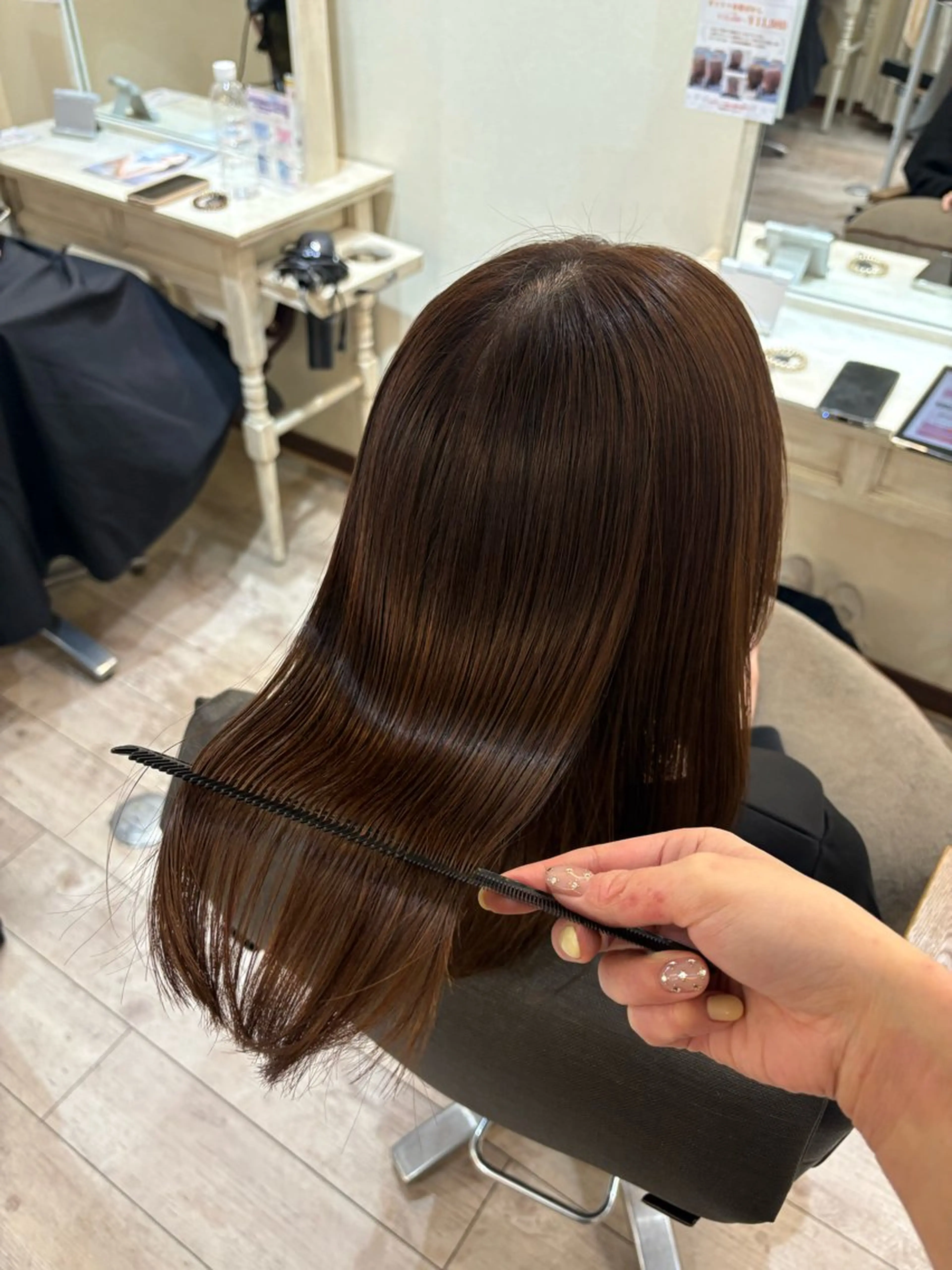 ミディアム カラー ブラウンカラー カット ヘアカラー トリートメント 艶カラー/縮毛矯正/ レイヤー/栄/あやかのヘアスタイル