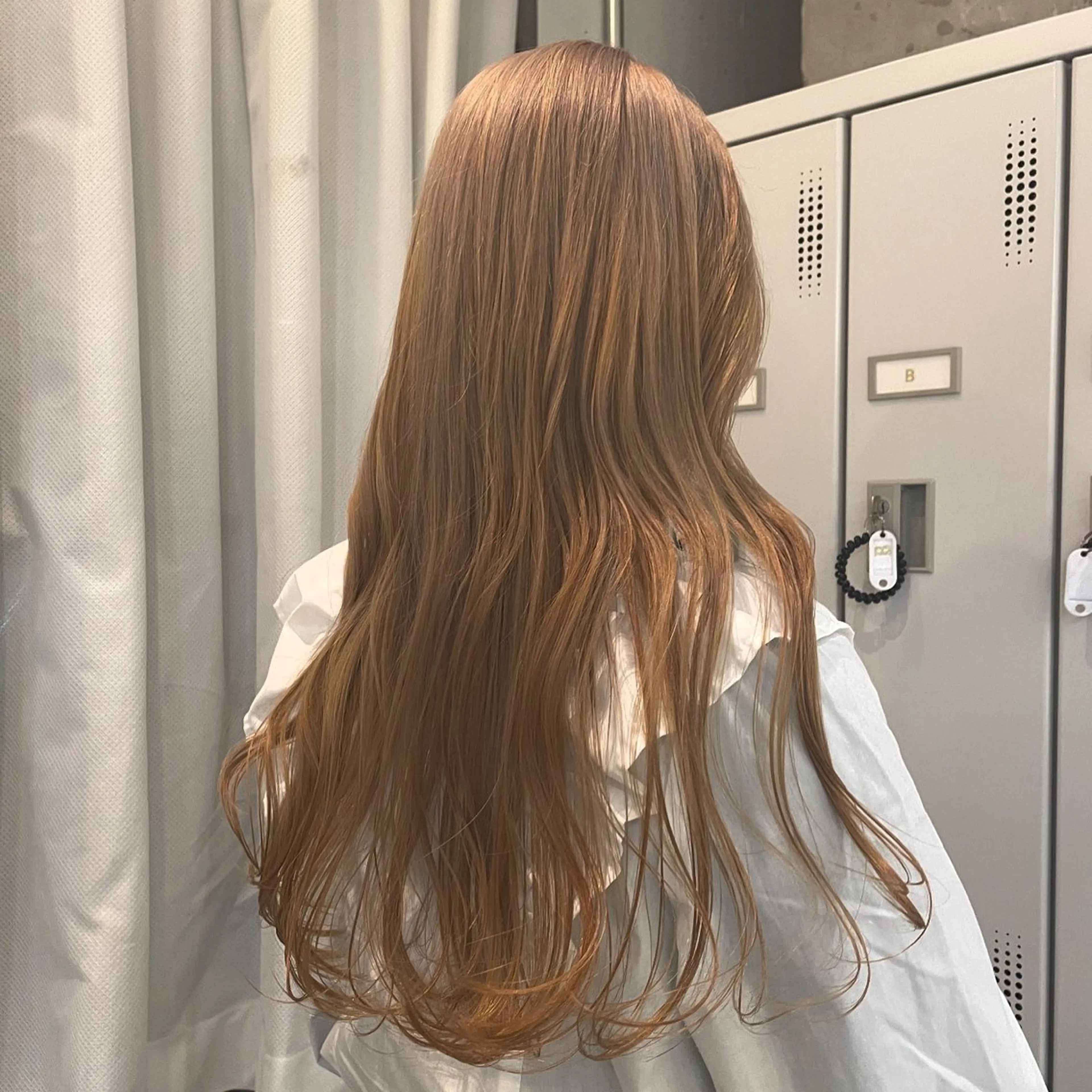 ロング カラー ベージュカラー ブリーチ ヘアカラー 透明感カラー🪡🤍 nanao🤍🪡のヘアスタイル