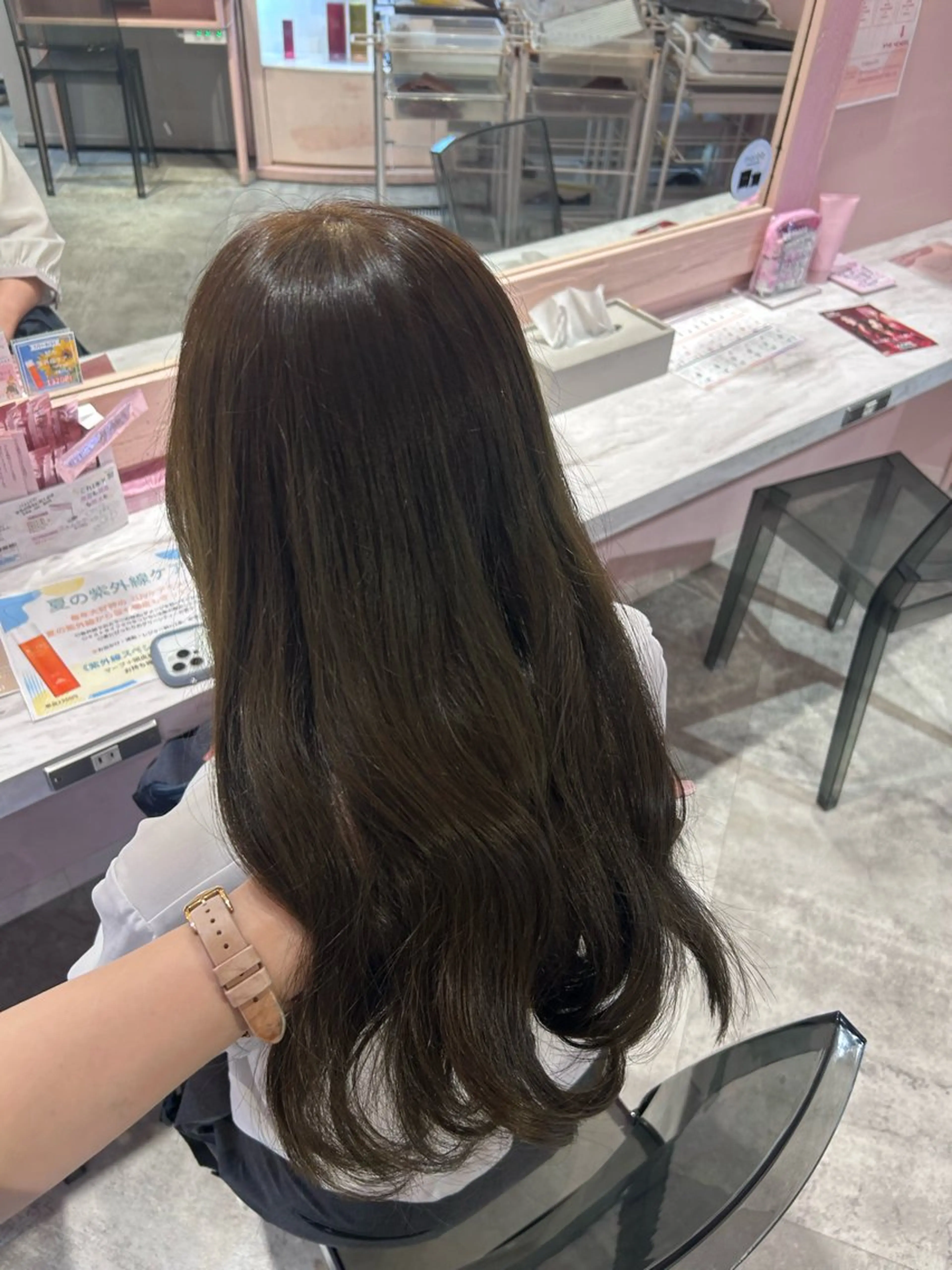 ミディアム カラー ヘアカラー 🤍ふんわりアイドル カラー🎀Rio🪽のヘアスタイル
