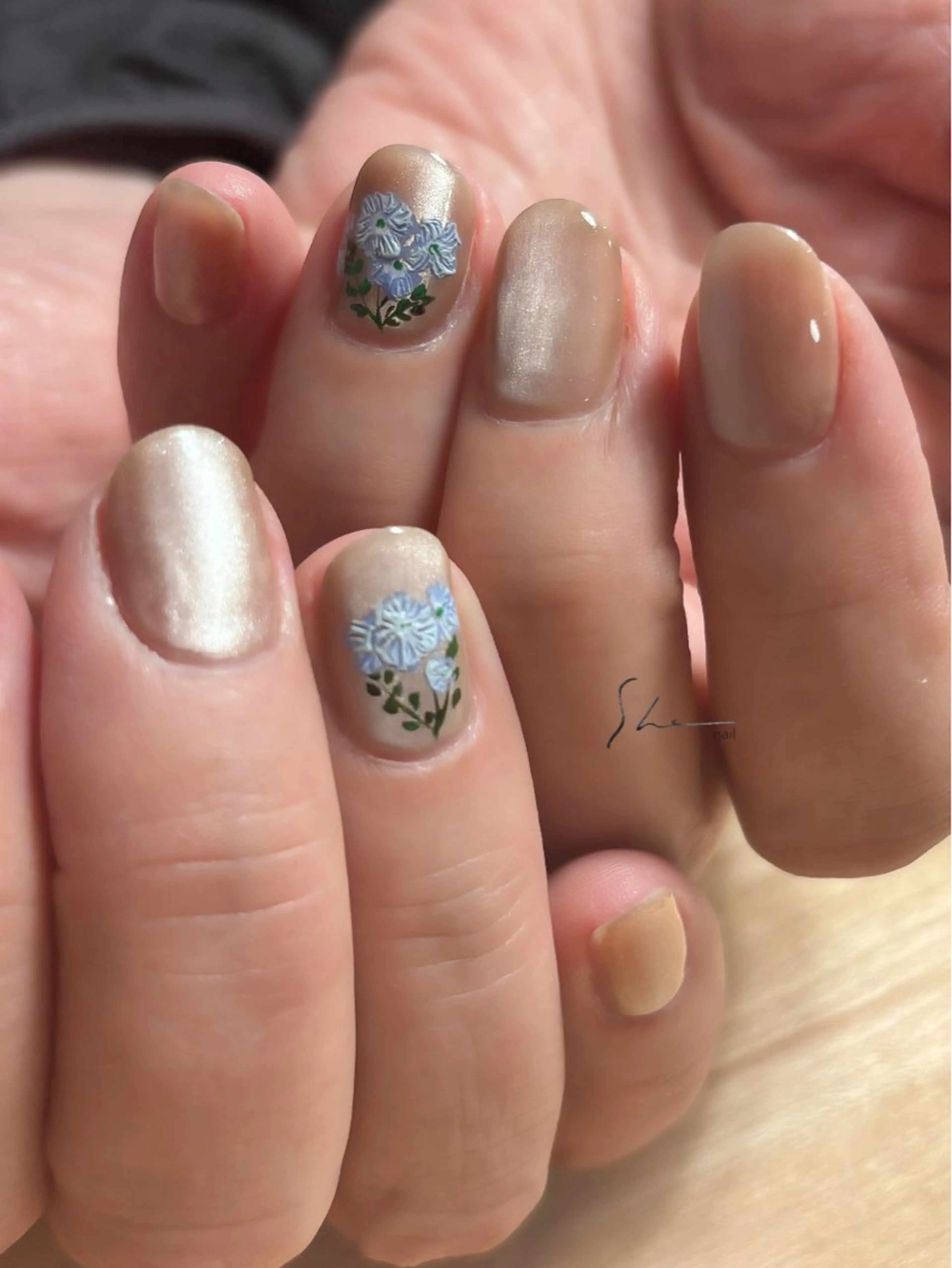 ネイル フラワーネイル マグネットネイル ハンドネイル SHE adusaのネイルデザイン