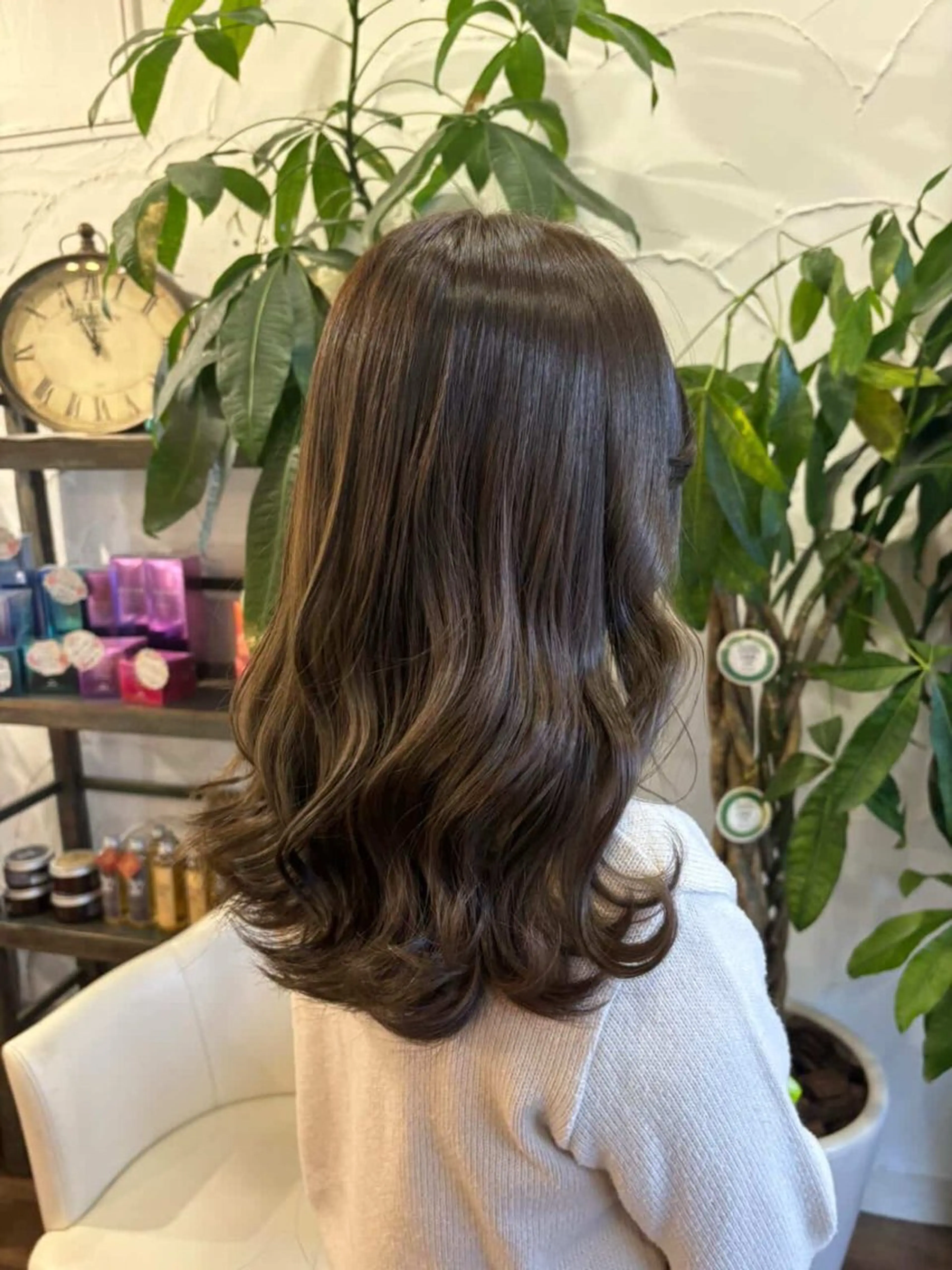 カラー 中村 陽奈のヘアスタイル