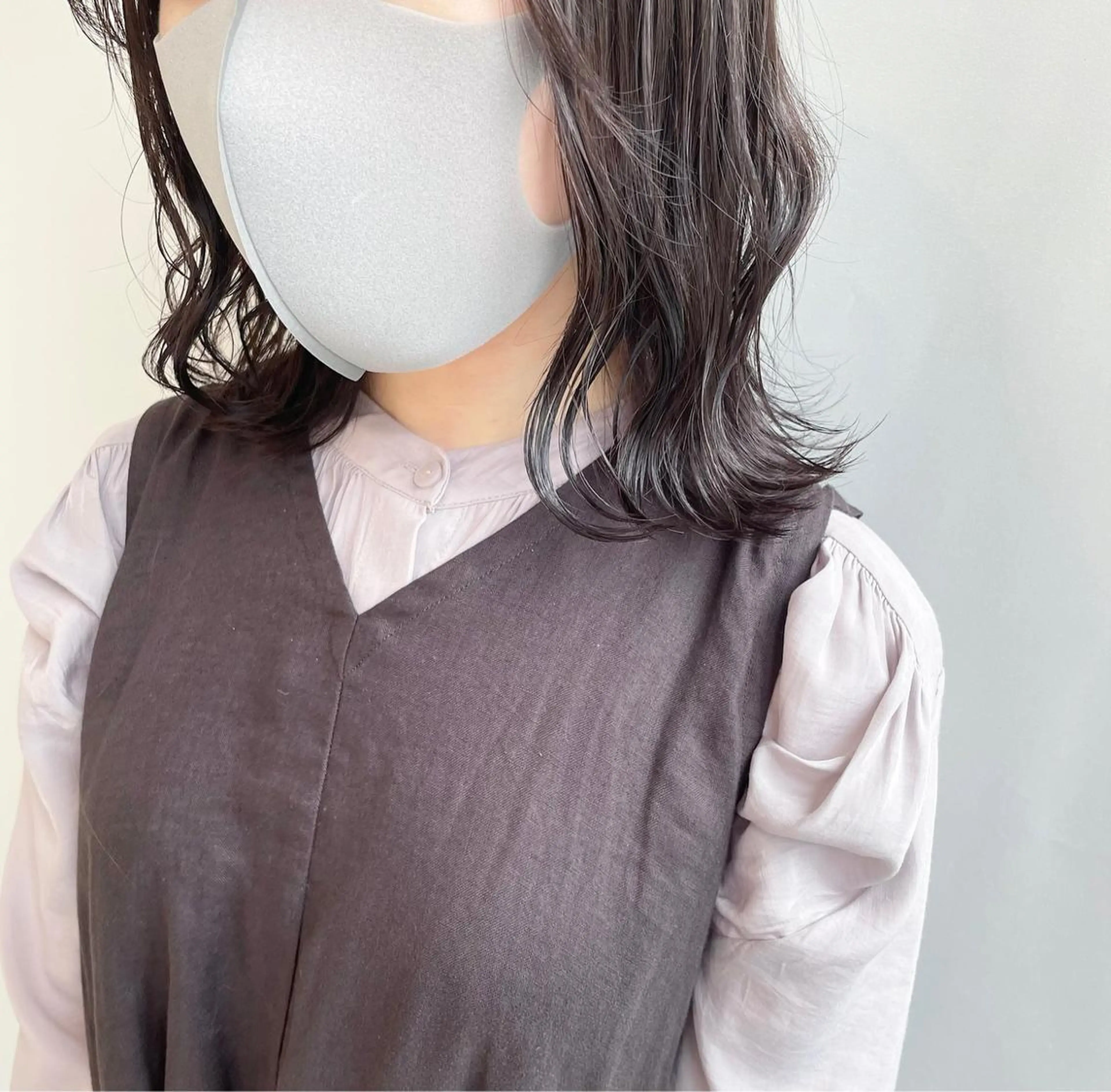 セミロング カラー ヘアカラー トリートメント 山口 莉奈のヘアスタイル