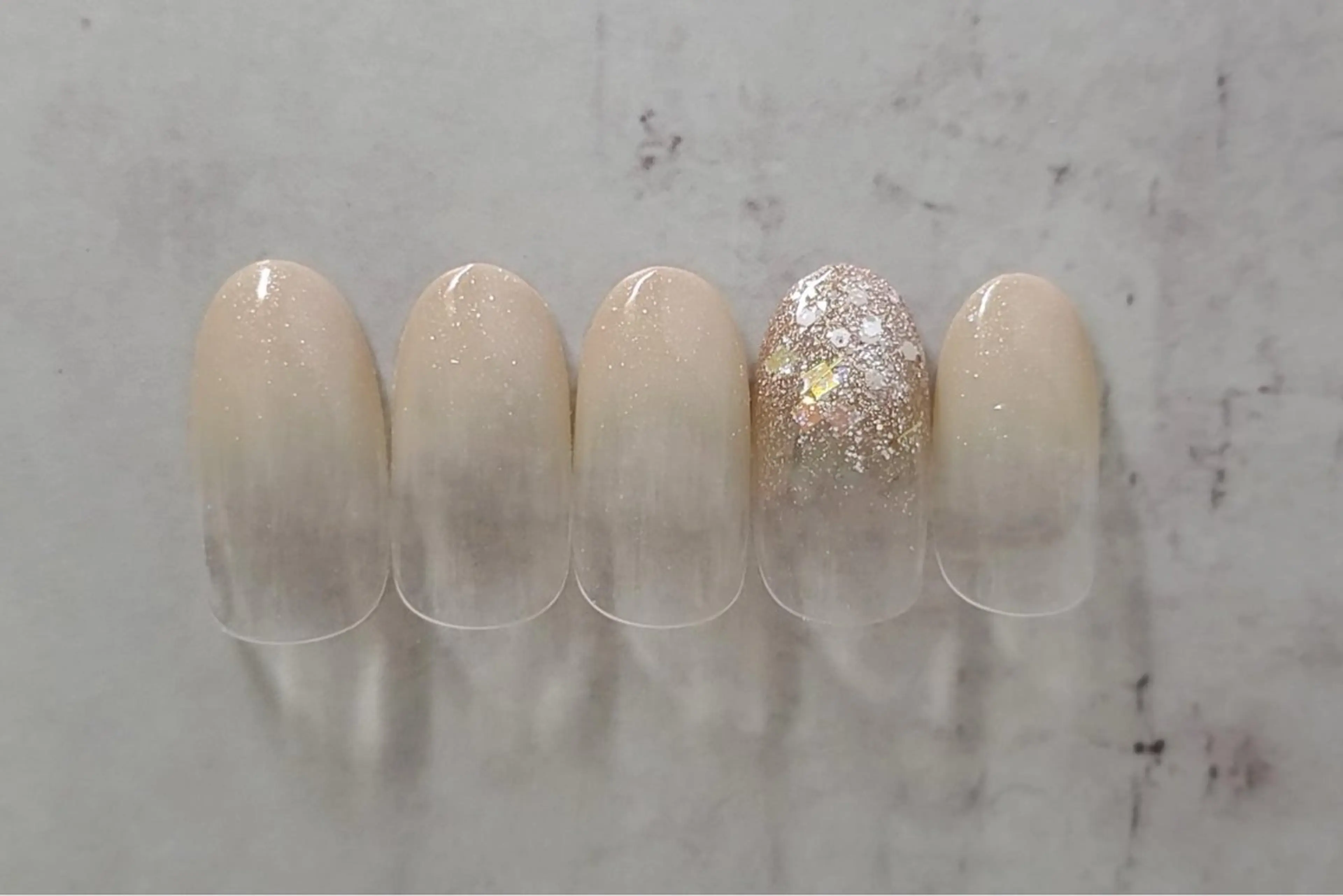 ネイル グラデーション ラメ(グリッター) 笠原 夏葉のネイルデザイン