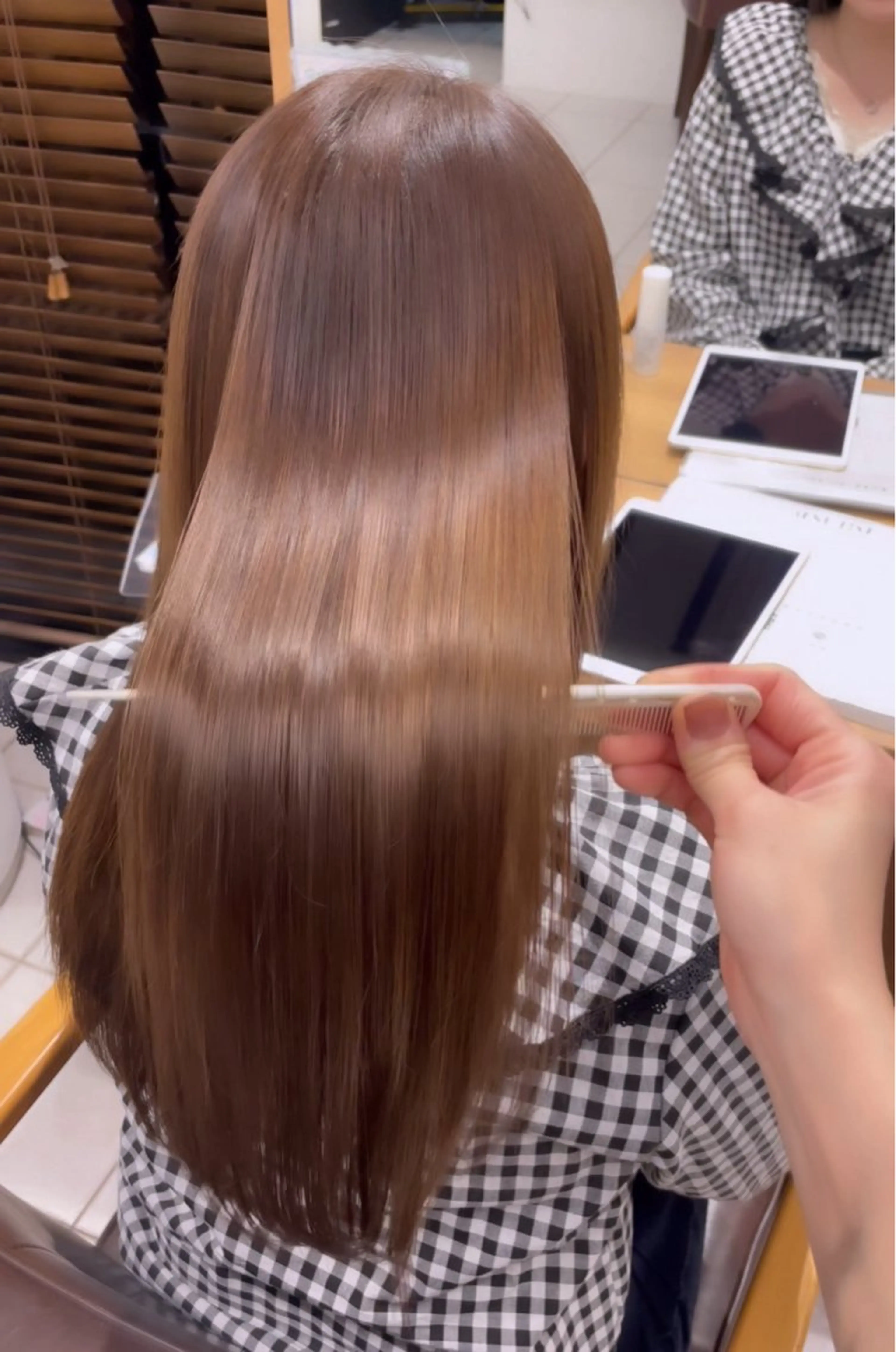 ロング 縮毛矯正 掛川 麻緒のヘアスタイル