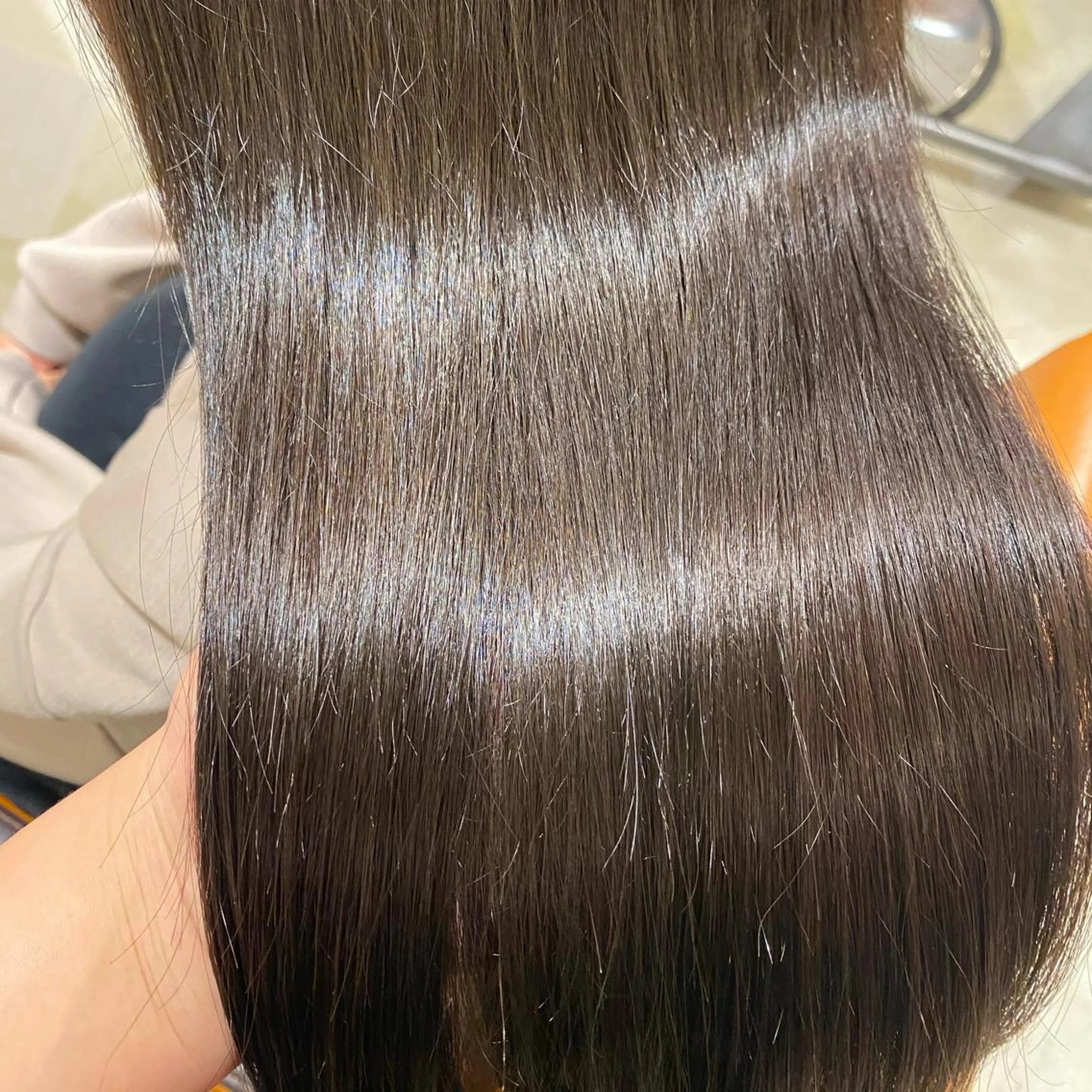 ロング アッシュ アッシュグレー アッシュグレージュ 猪股 華乃のヘアスタイル