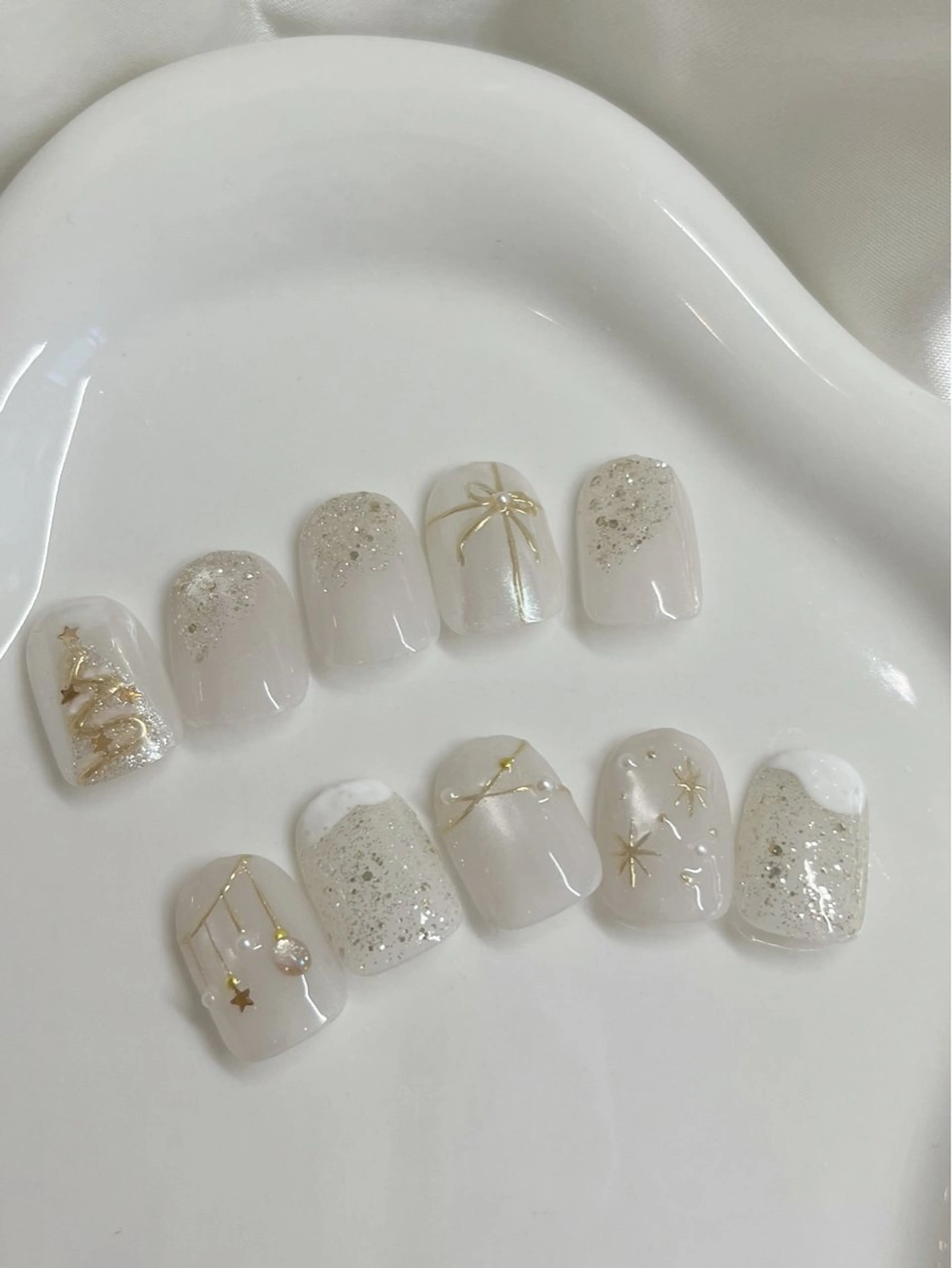 ネイル クリスマス ハンドネイル petit sarina..ෆのネイルデザイン