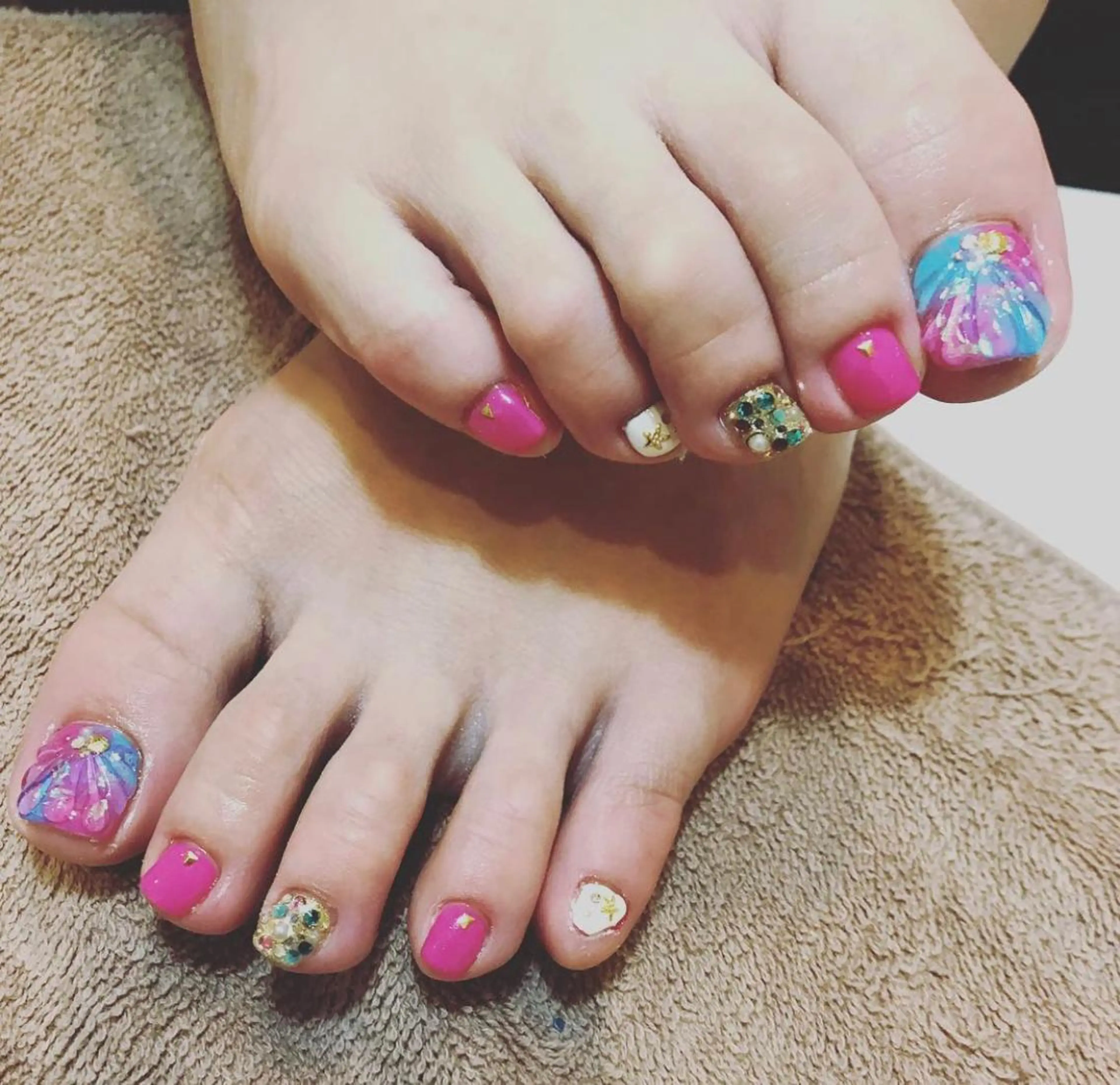 ネイル マルサンカクシカク所属・○△□ 守口市のネイルデザイン