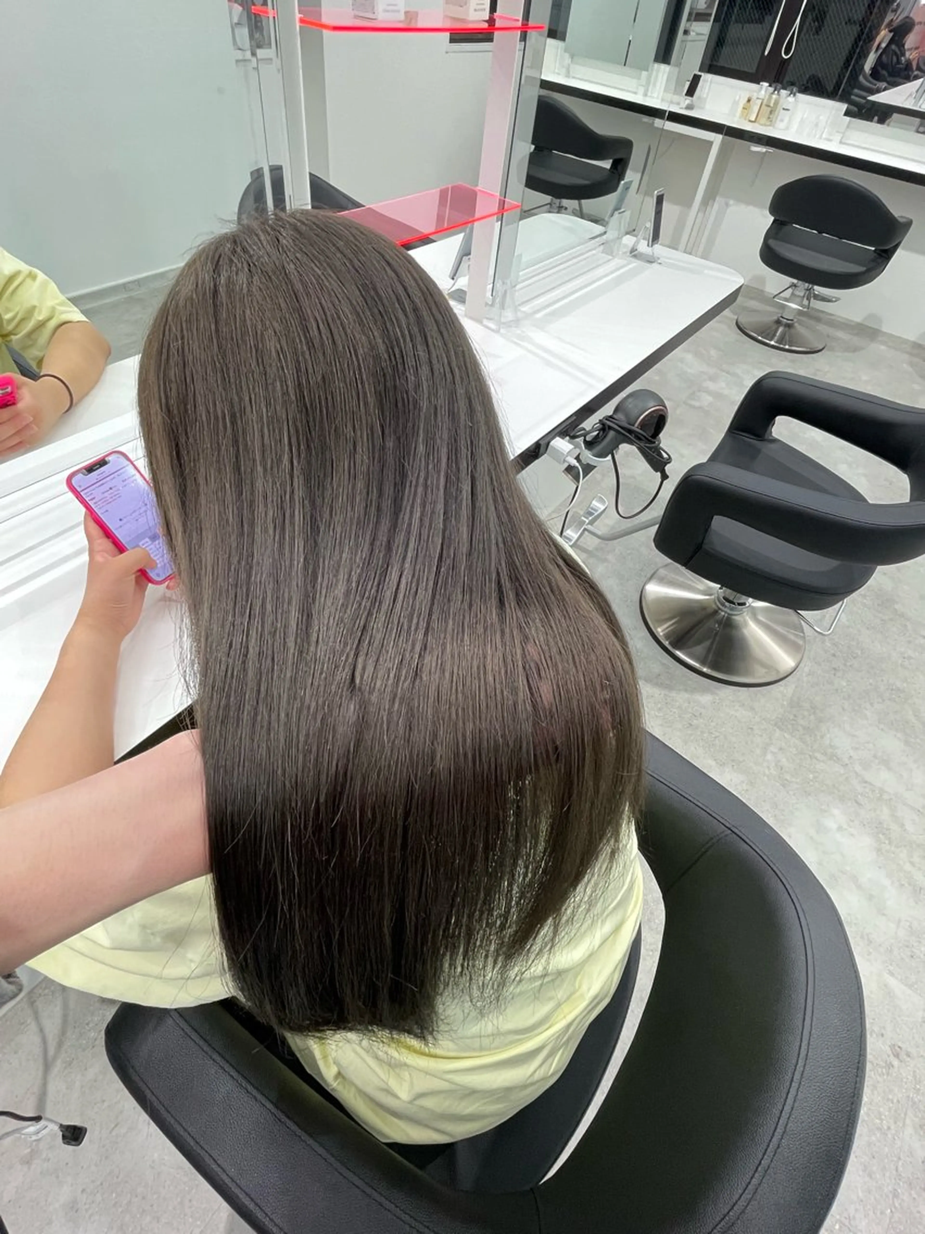 ロング カラー 履歴修正屋さん／ ブロンド／ホワイトのヘアスタイル