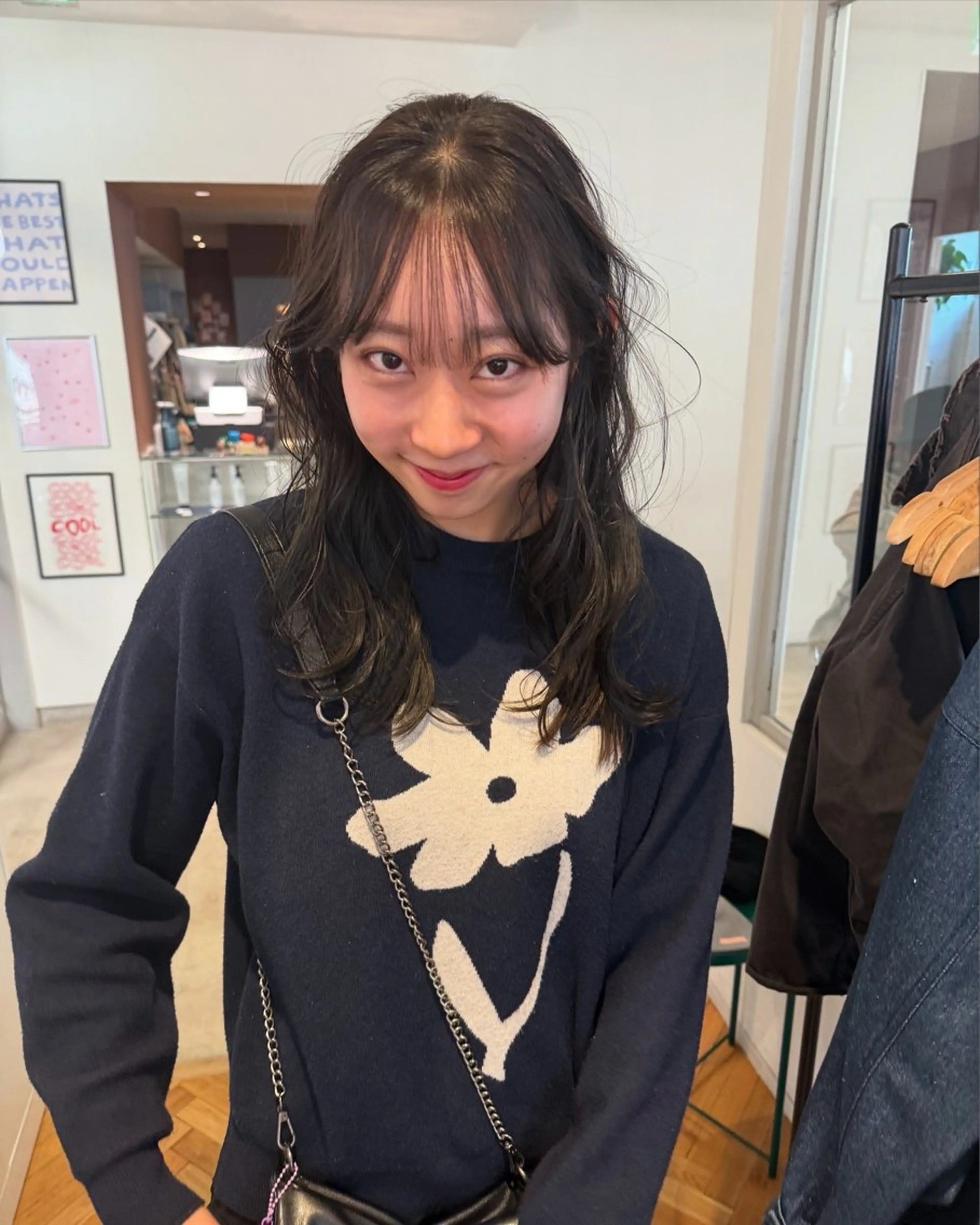 セミロング カラー 透明感カラー 南部 綾音のヘアスタイル