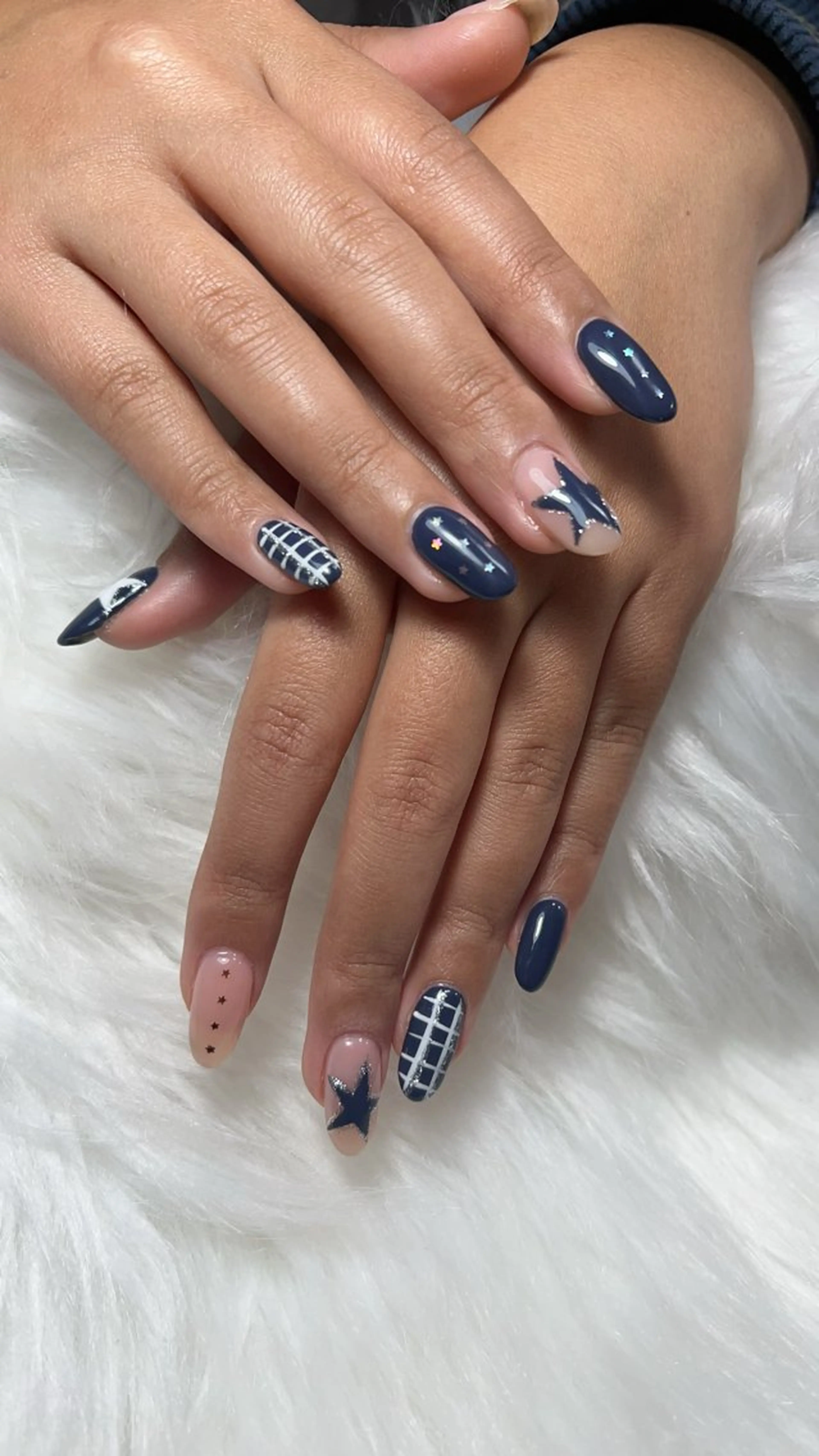 ネイル ハンドネイル 石井 みなみのネイルデザイン