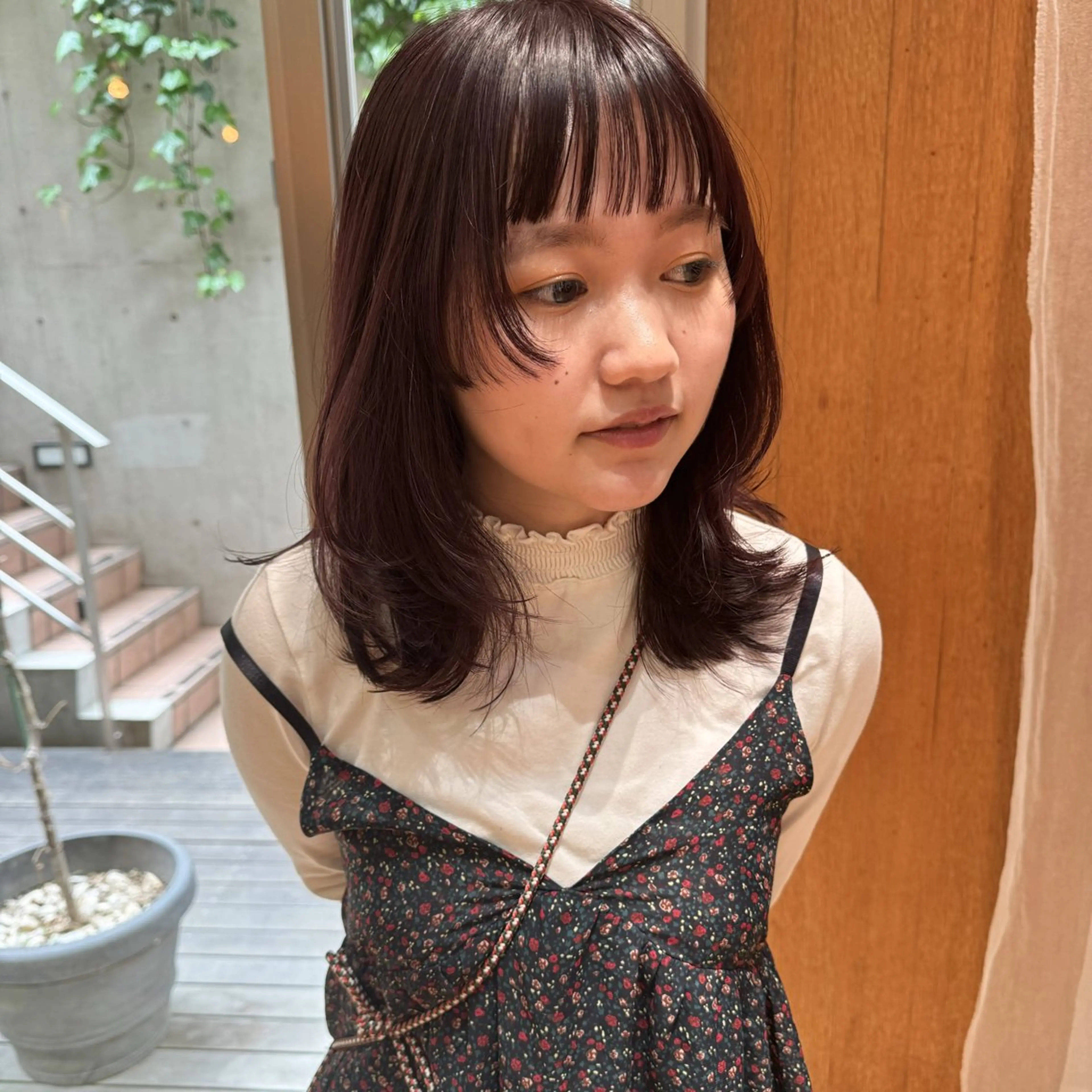 ミディアム 顔周りカット 姫カット レイヤーカット 大橋 芽衣のヘアスタイル