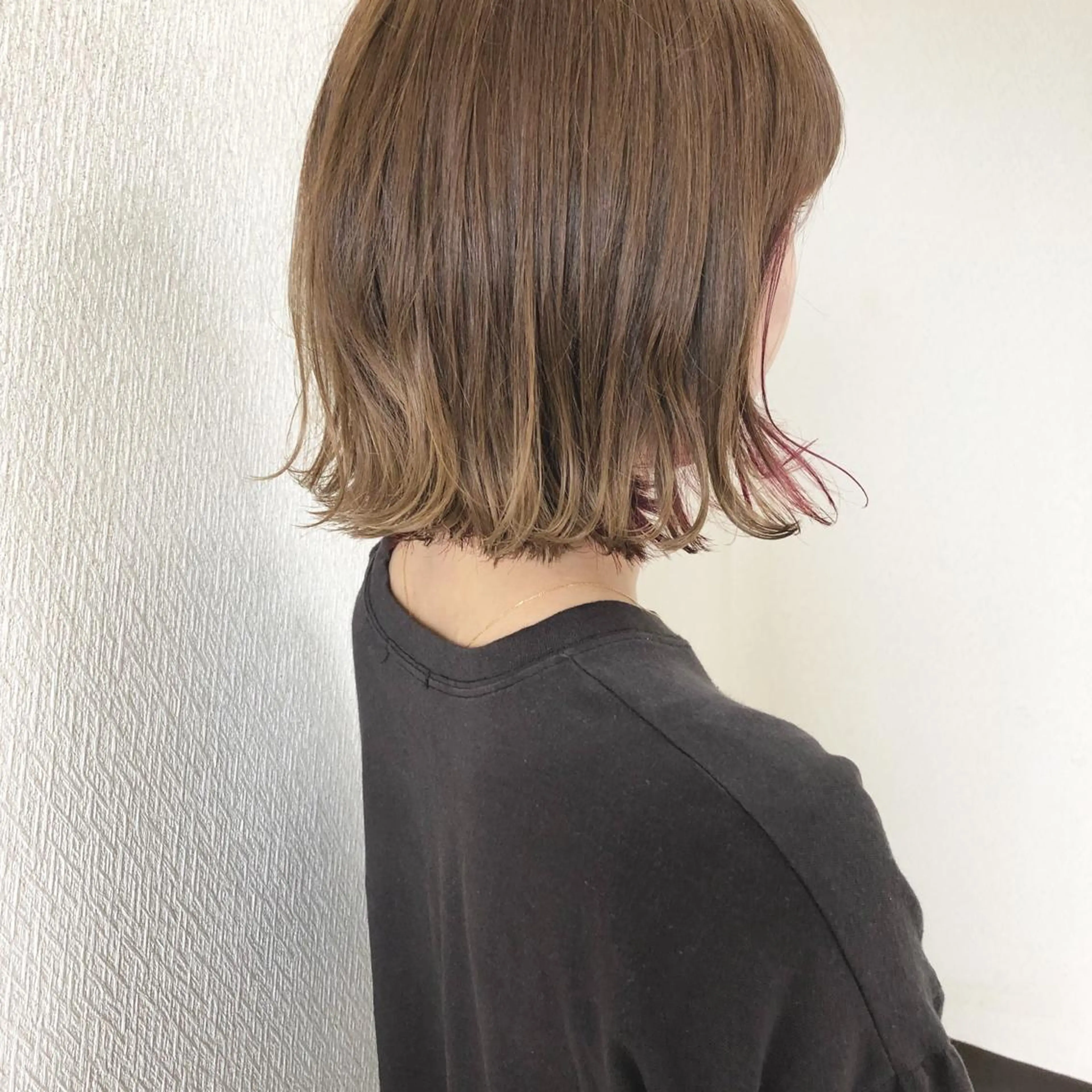 ミディアム カラー ブリーチ インナーカラー 小木曽智美 /ボブ/ショートのヘアスタイル