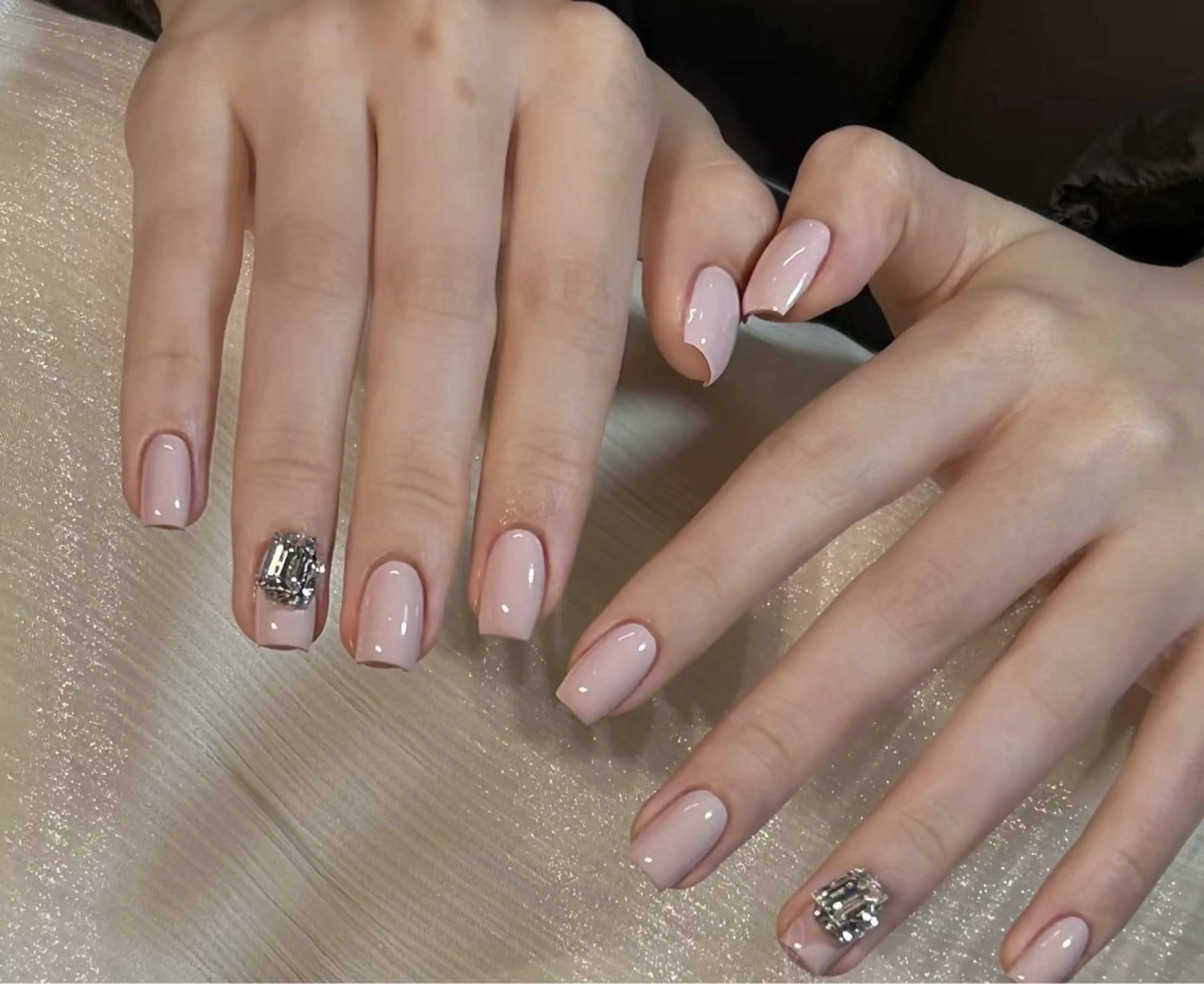 ネイル アートネイル オーロラネイル チークネイル フレンチネイル ガラスフレンチ ハンドネイル 🎀YooLi Nail salonのネイルデザイン