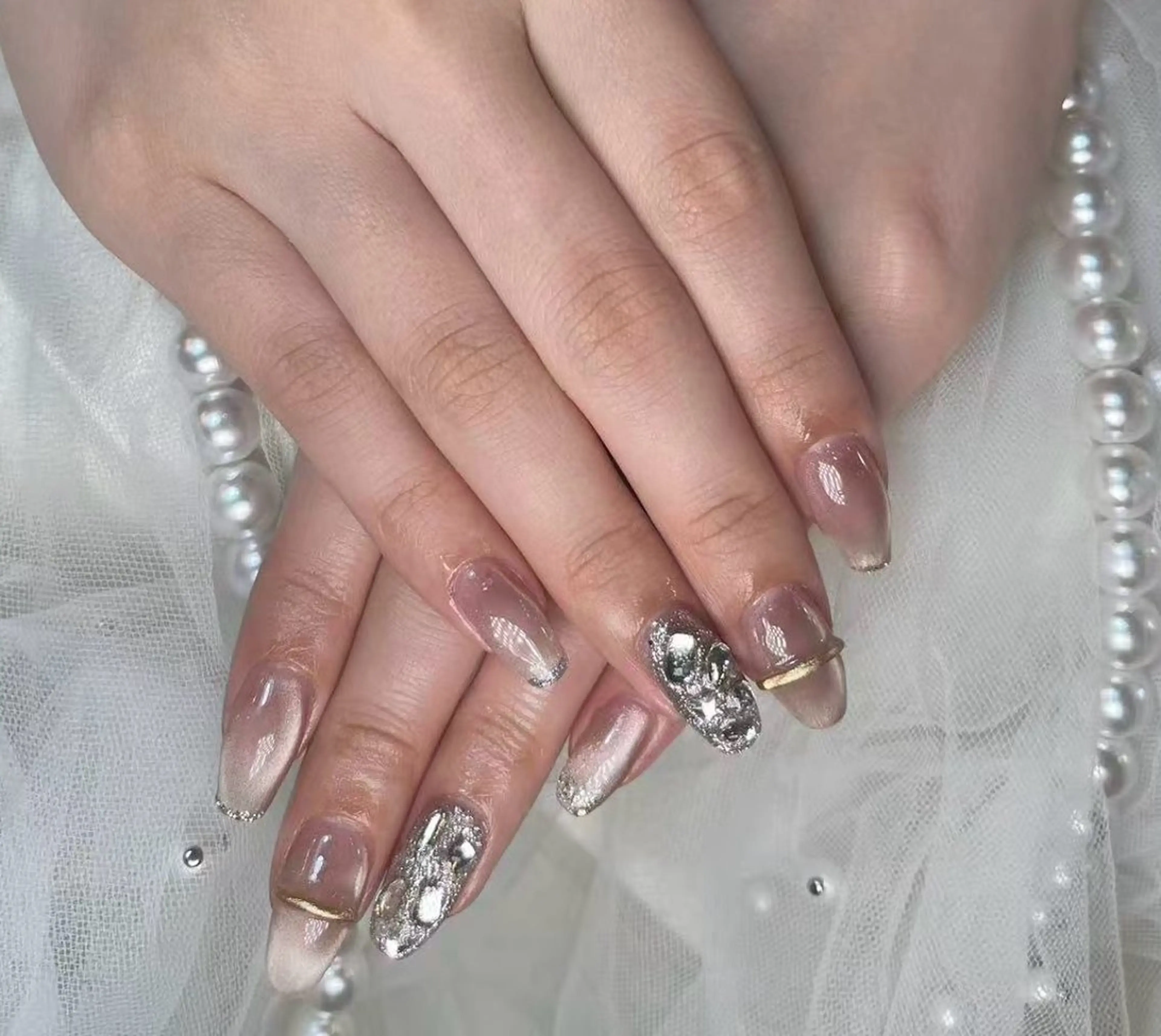 ネイル アートネイル フラワーネイル ゴージャス キラキラネイル ストーンネイル ハンドネイル リセス 高田馬場のネイルデザイン