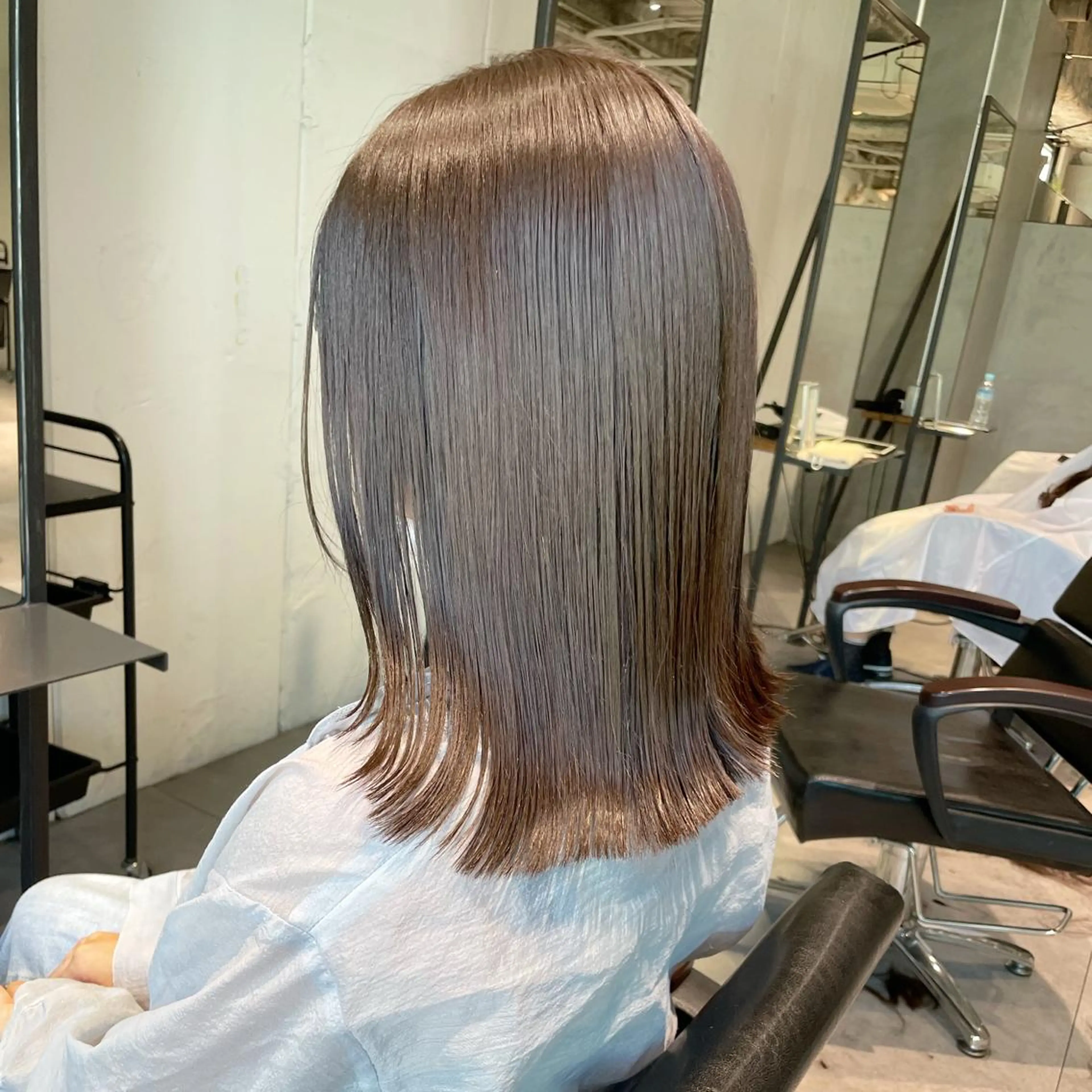 ミディアム ボブ カット ヘアカラー トリートメント 美髪矯正/艶カラー ボブ/栄/鐘ヶ江純也のヘアスタイル