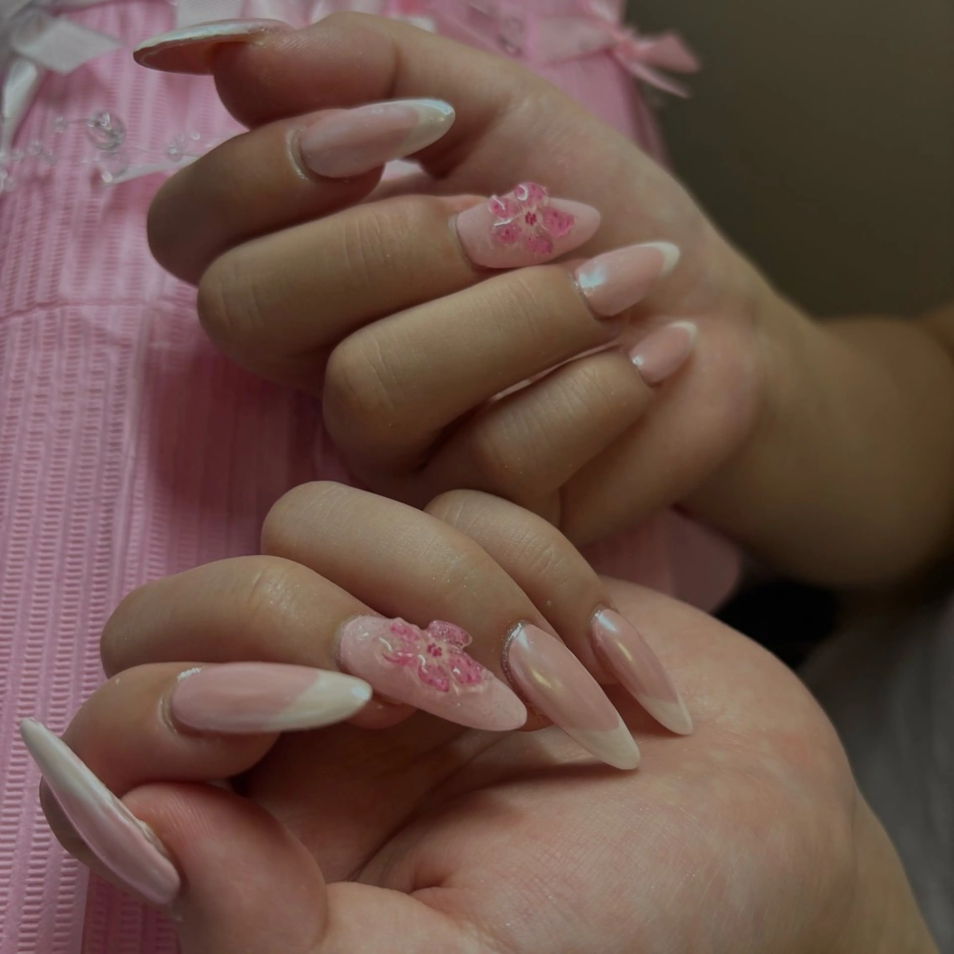 ネイル アートネイル オーロラネイル 長さ出し フットネイル フレンチネイル vante_aimi .パラジェル取扱店のネイルデザイン