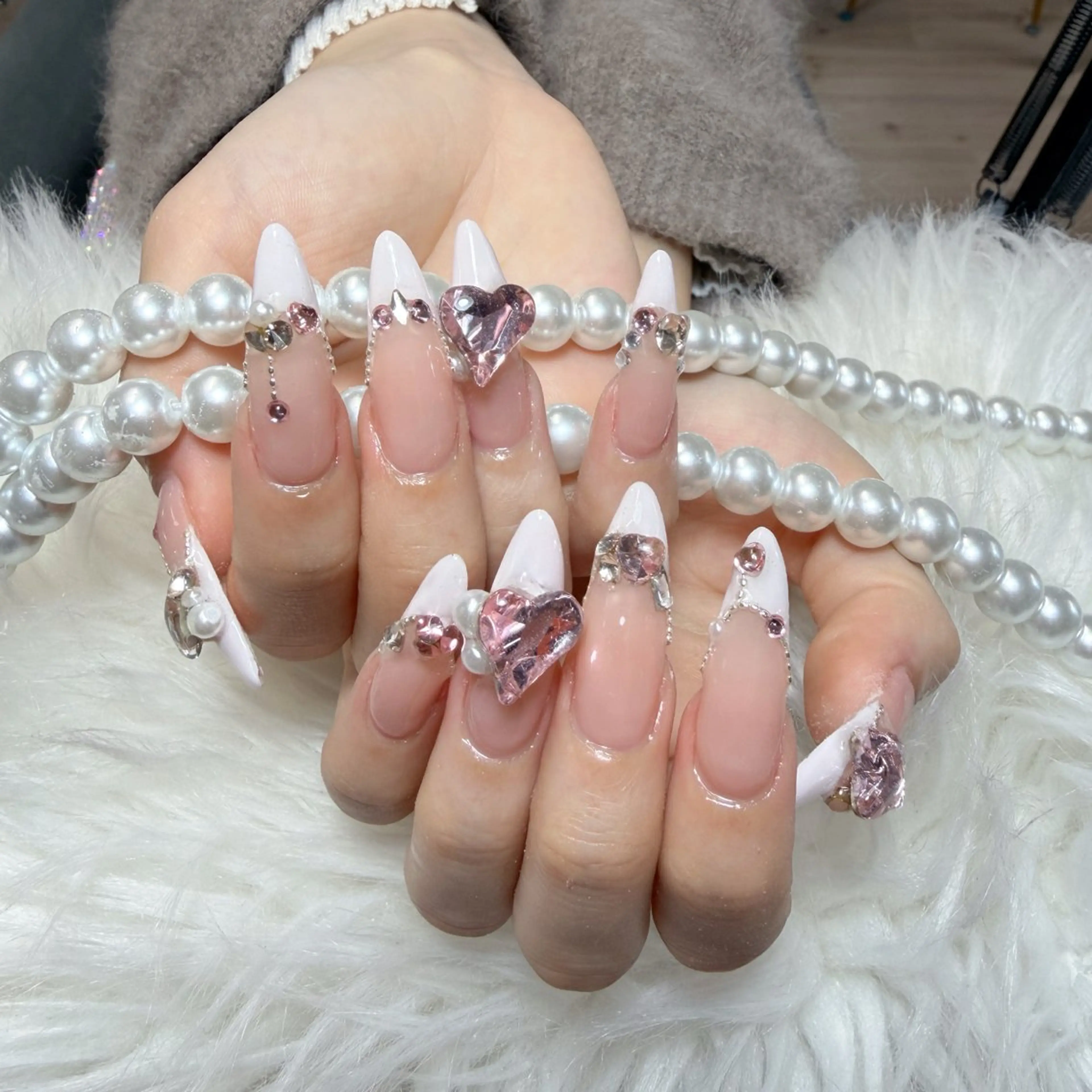 ネイル ハンドネイル 🎀nana🫧 ワンホンネイル🎀のネイルデザイン