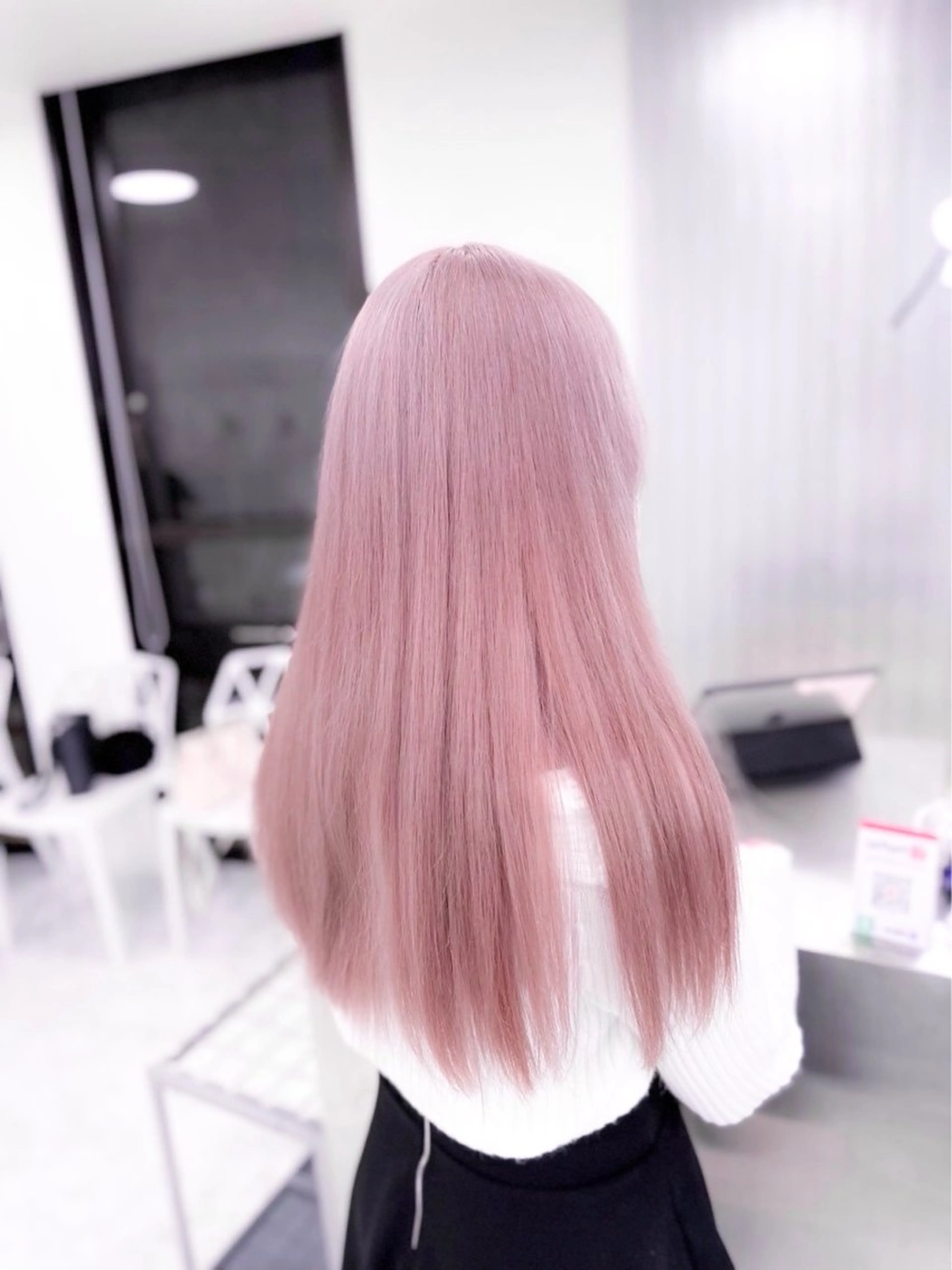 カラー ヘアカラー トリートメント ハイトーン/ベージュ デザイン/りくとのヘアスタイル