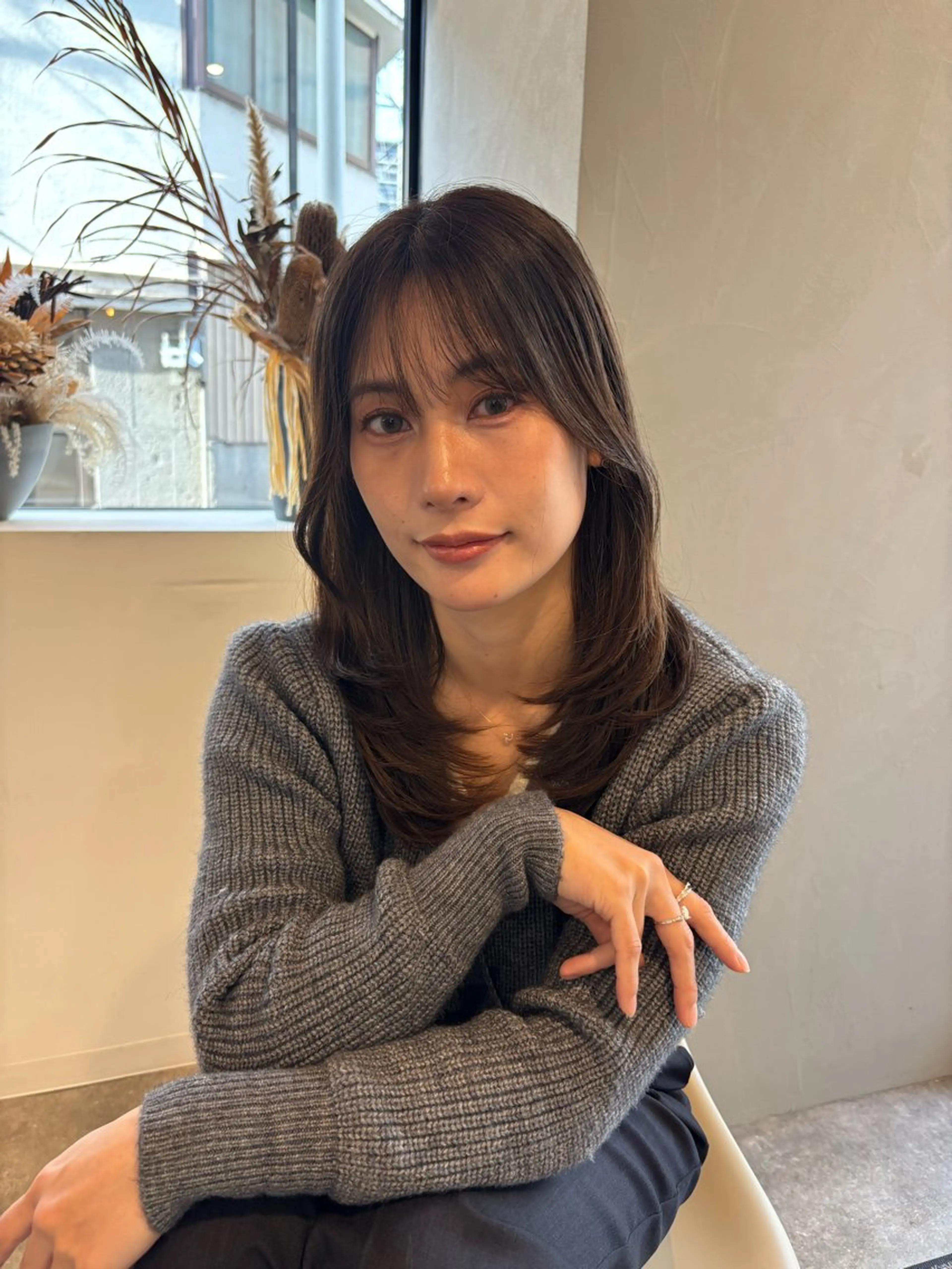 ミディアム ミディアムレイヤー レイヤーカット vince gio 彩織のヘアスタイル