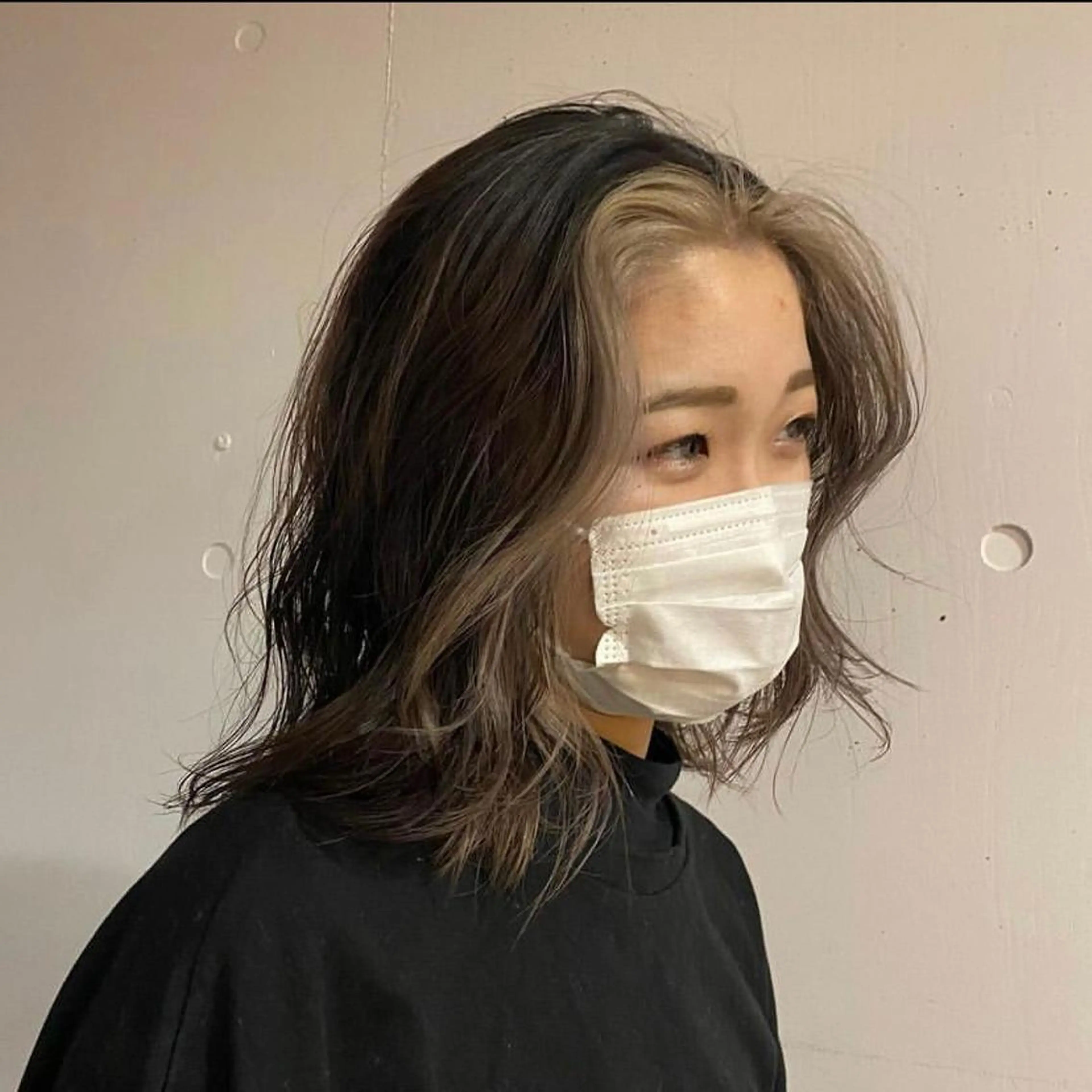 セミロング カラー ミストバング  フェイスフレーミング インナーカラー Aust hair Stella新宿所属・Yuki☺︎パーマ レイヤーカットのヘアスタイル