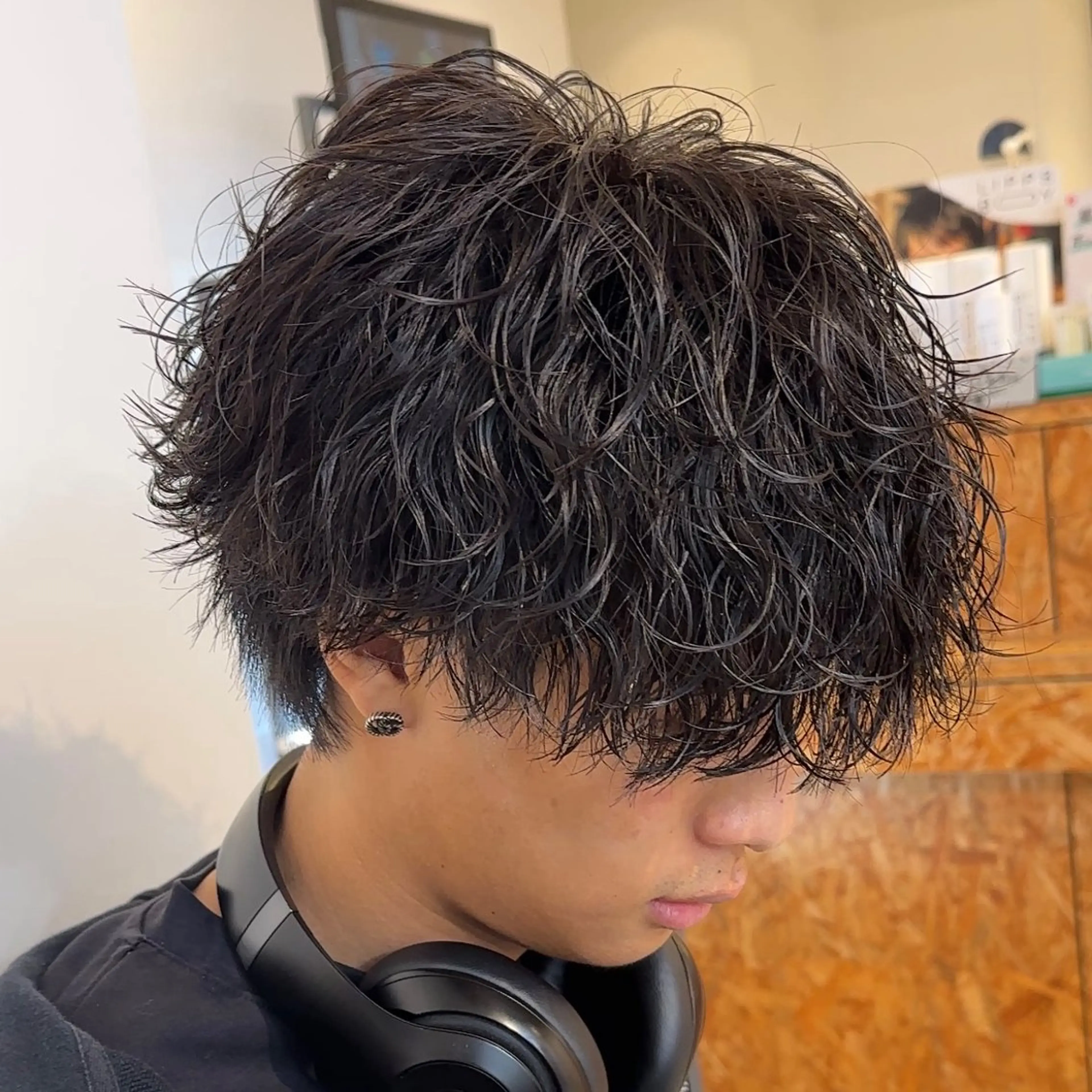 パーマ メンズ 波巻きパーマ 女性カットモデル イケガヤのヘアスタイル