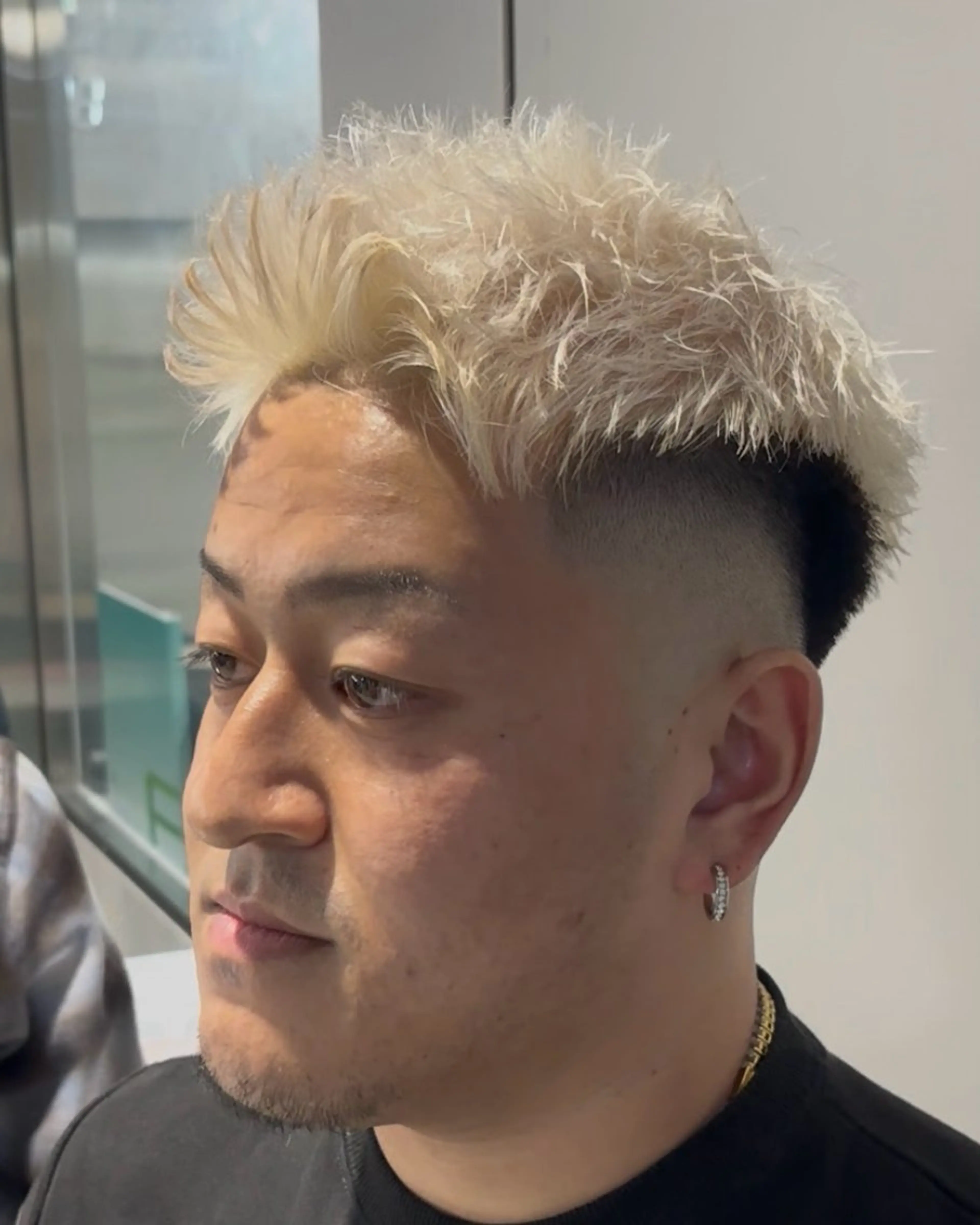 カラー メンズ モヒカン カット ヘアカラー メンズ特化⚡️パーマ テッタのヘアスタイル