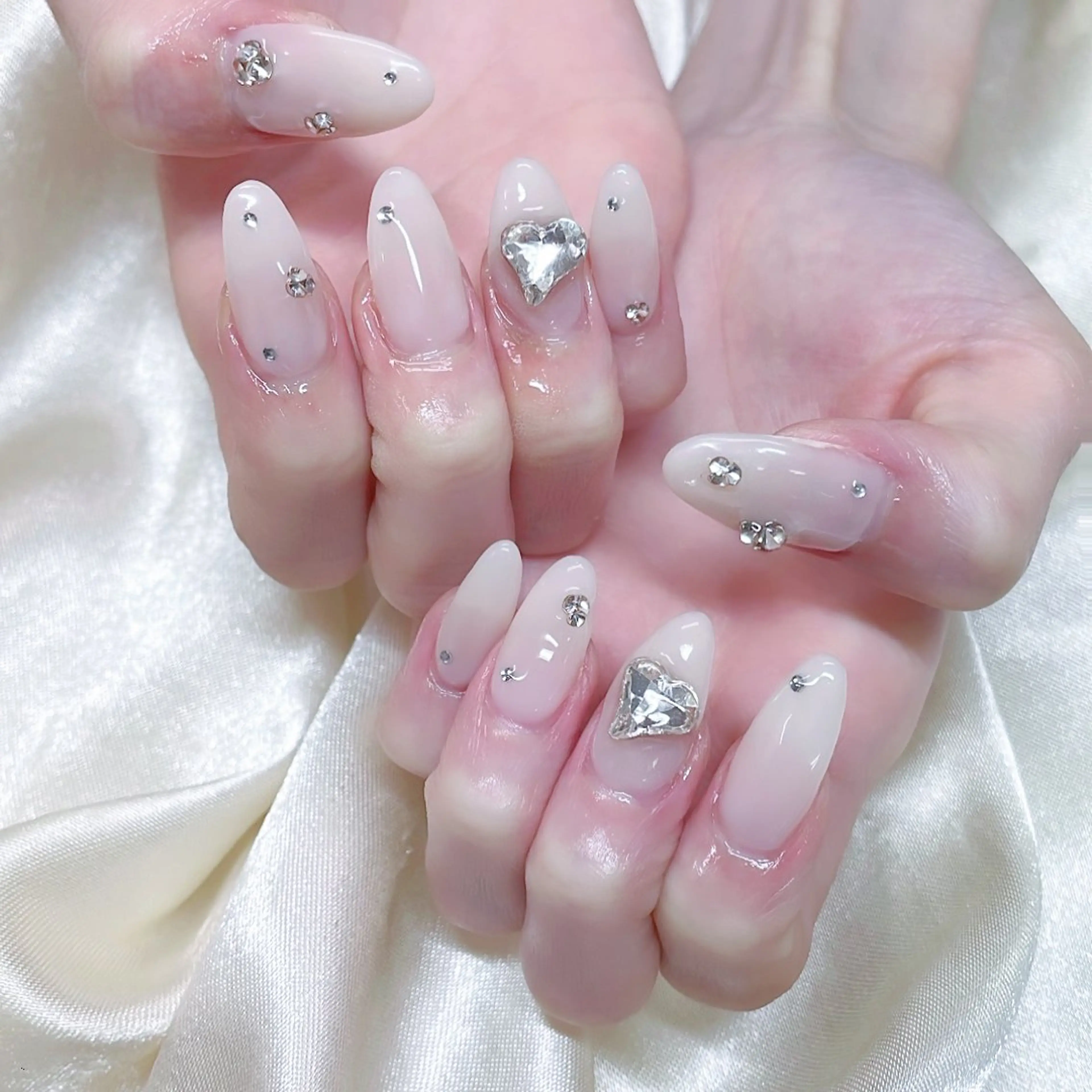 ネイル misaki 🩰‎🤍🎀のネイルデザイン