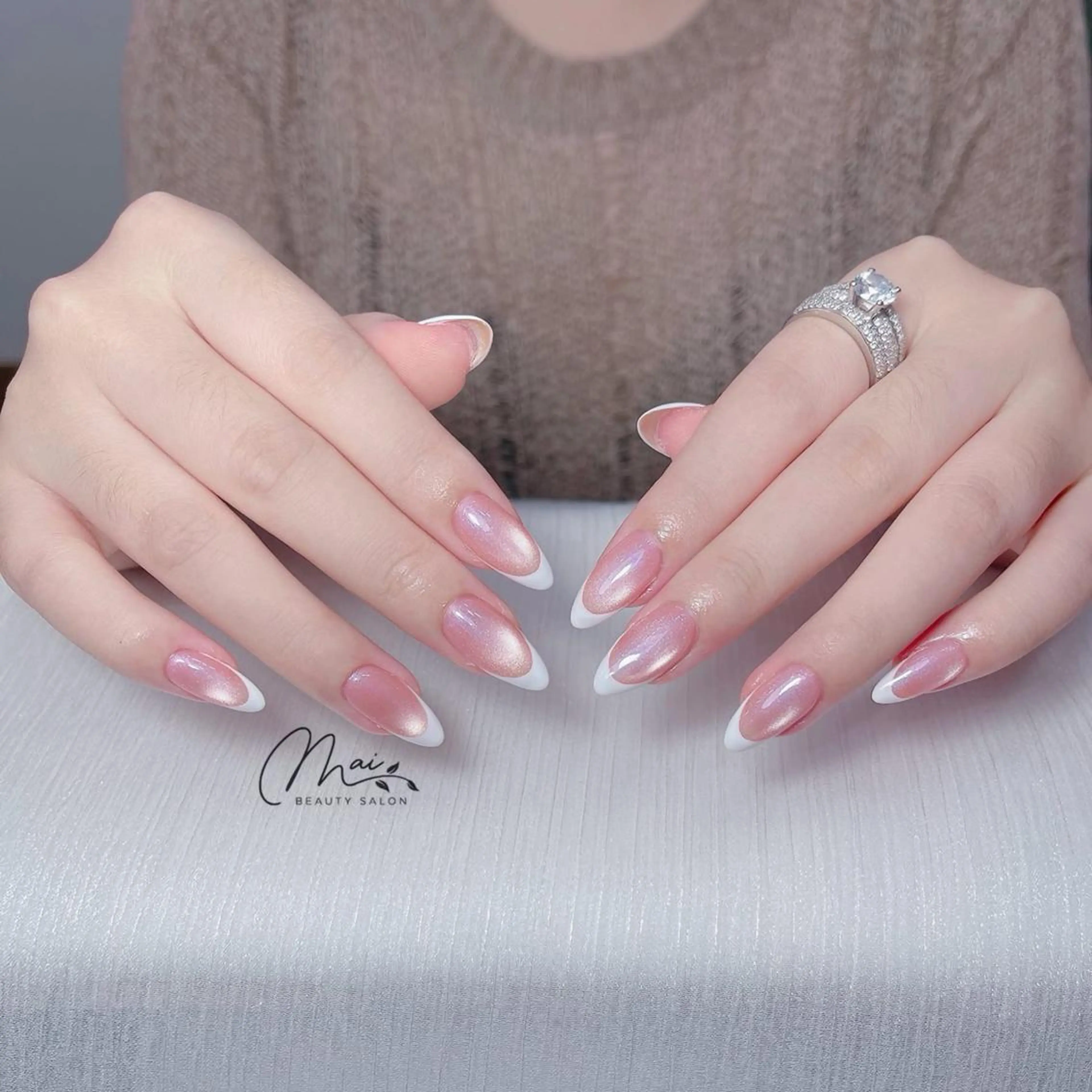 ネイル オーロラネイル チークネイル 長さ出し フラッシュネイル フットネイル MaiBeauty HaNaのネイルデザイン