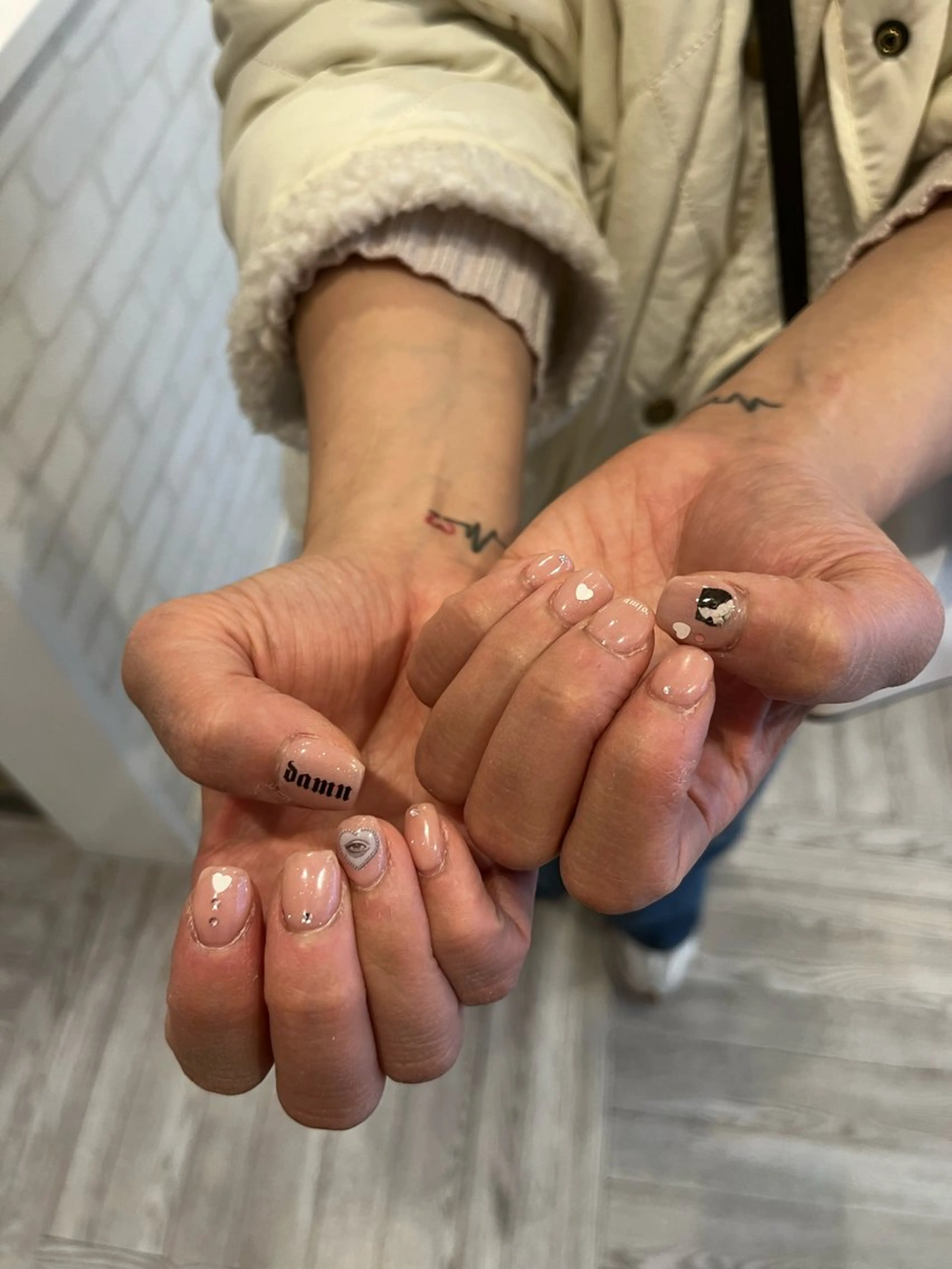 ネイル 阿部 うららのヘアスタイル