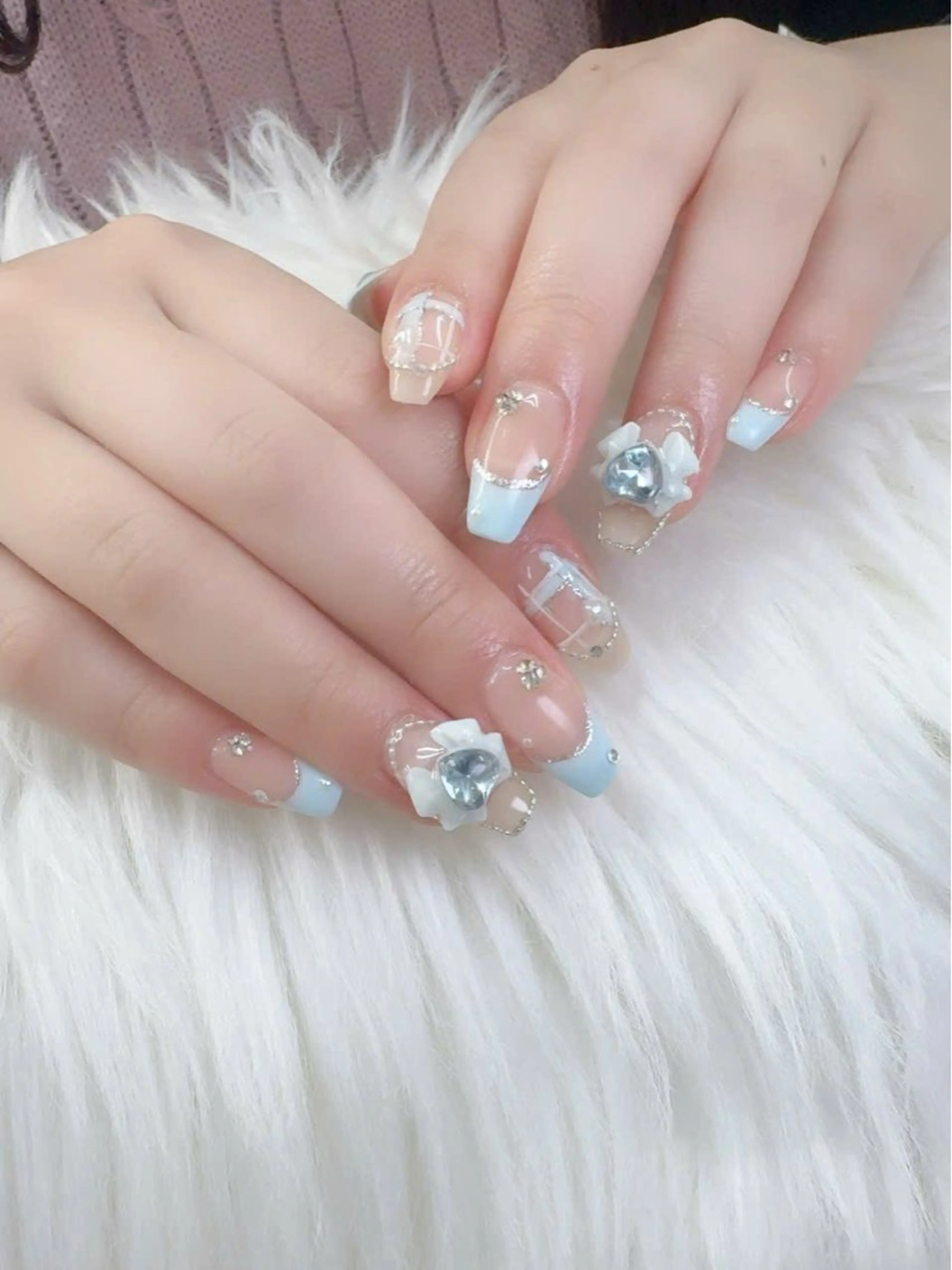 ネイル チークネイル ジェルネイル グラデーション キラキラネイル マグネットネイル ハンドネイル ハンドケア Hara Nail 【パラジェル使用】のネイルデザイン