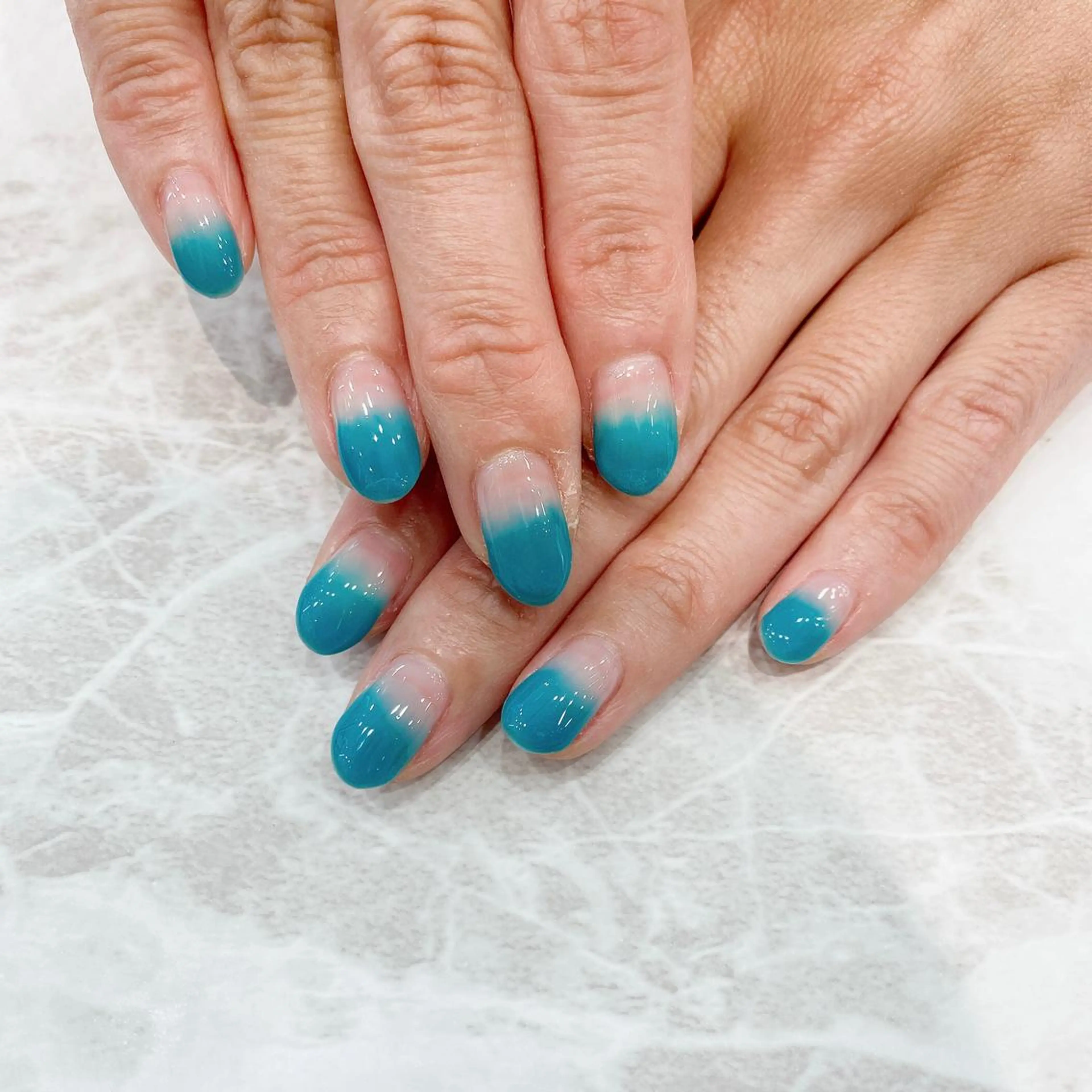 ネイル グラデーション ハンドネイル 関谷 真登佳のネイルデザイン