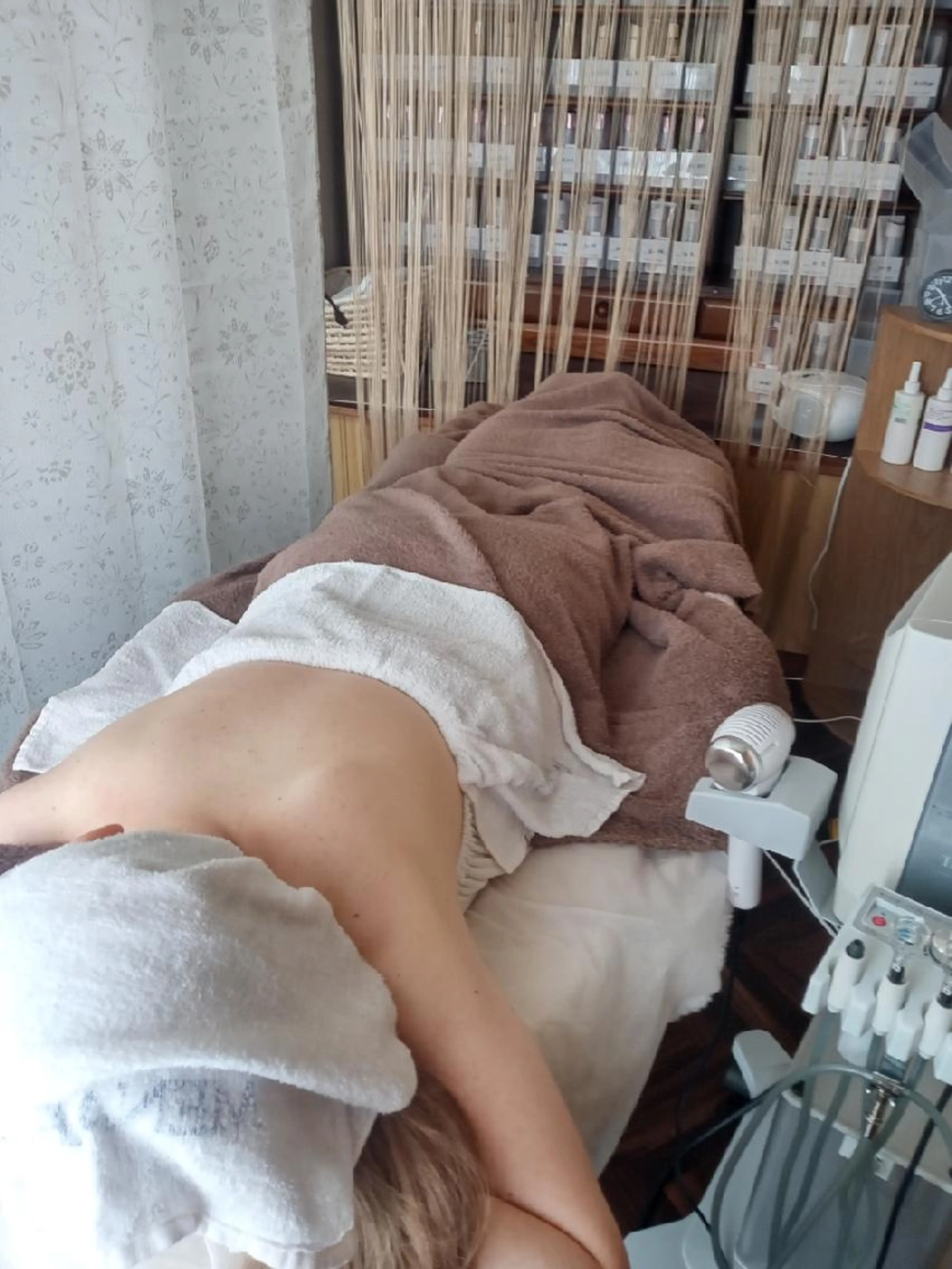 アロマリラクゼーション　背中ケアの写真