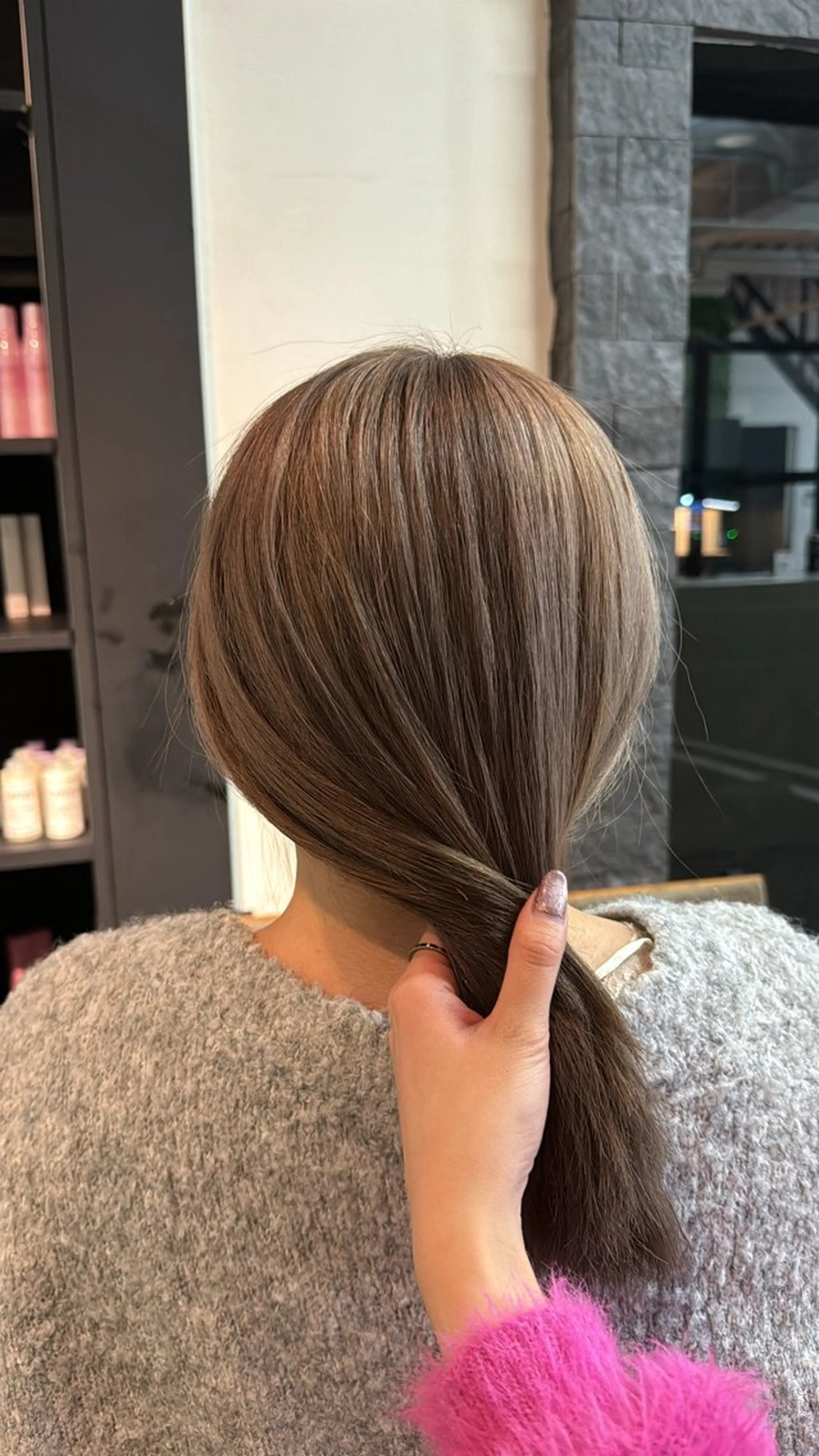 ミディアム カラー オノ フウカのヘアスタイル