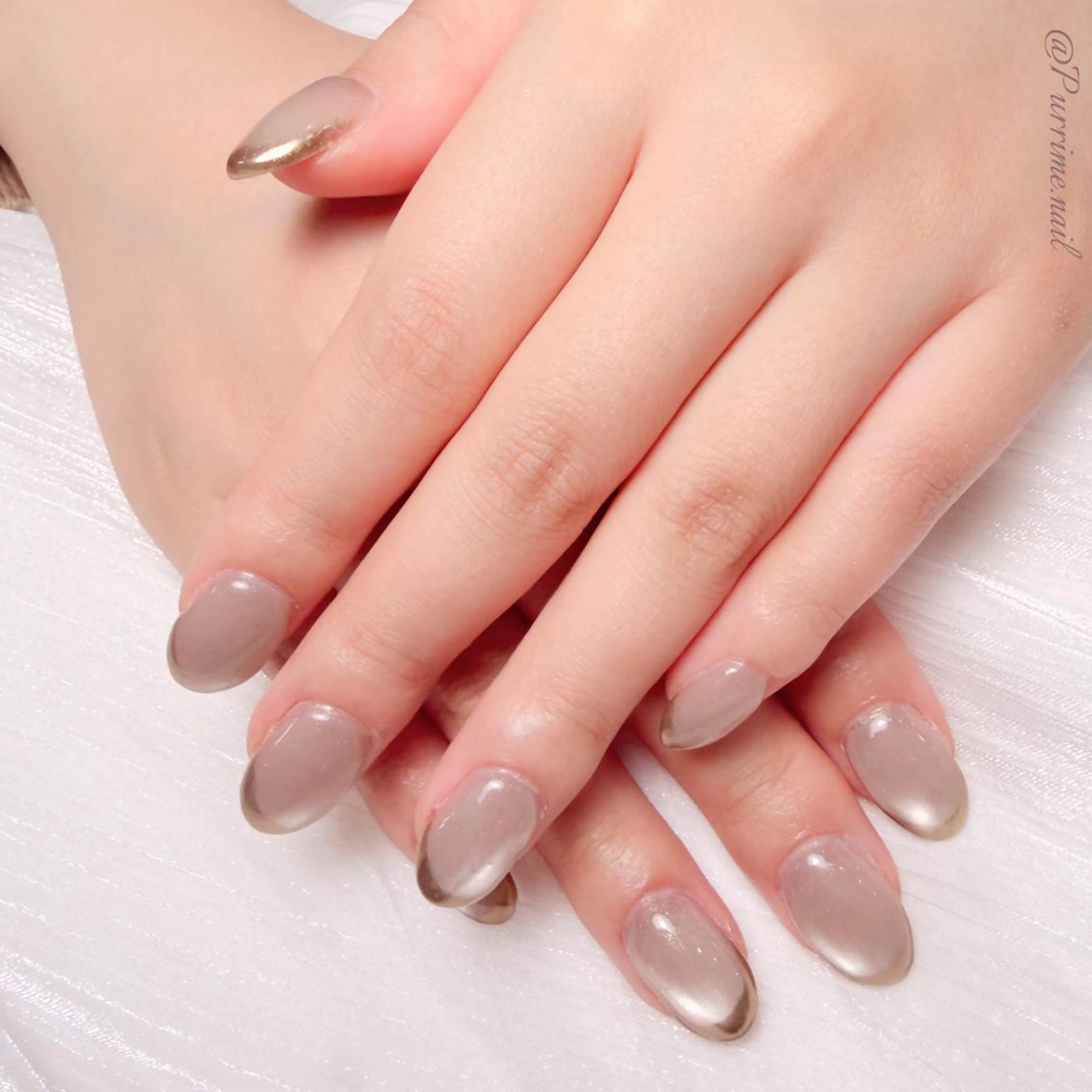 ネイル ミラーネイル ハンドネイル 鹿取 春子Teamのネイルデザイン