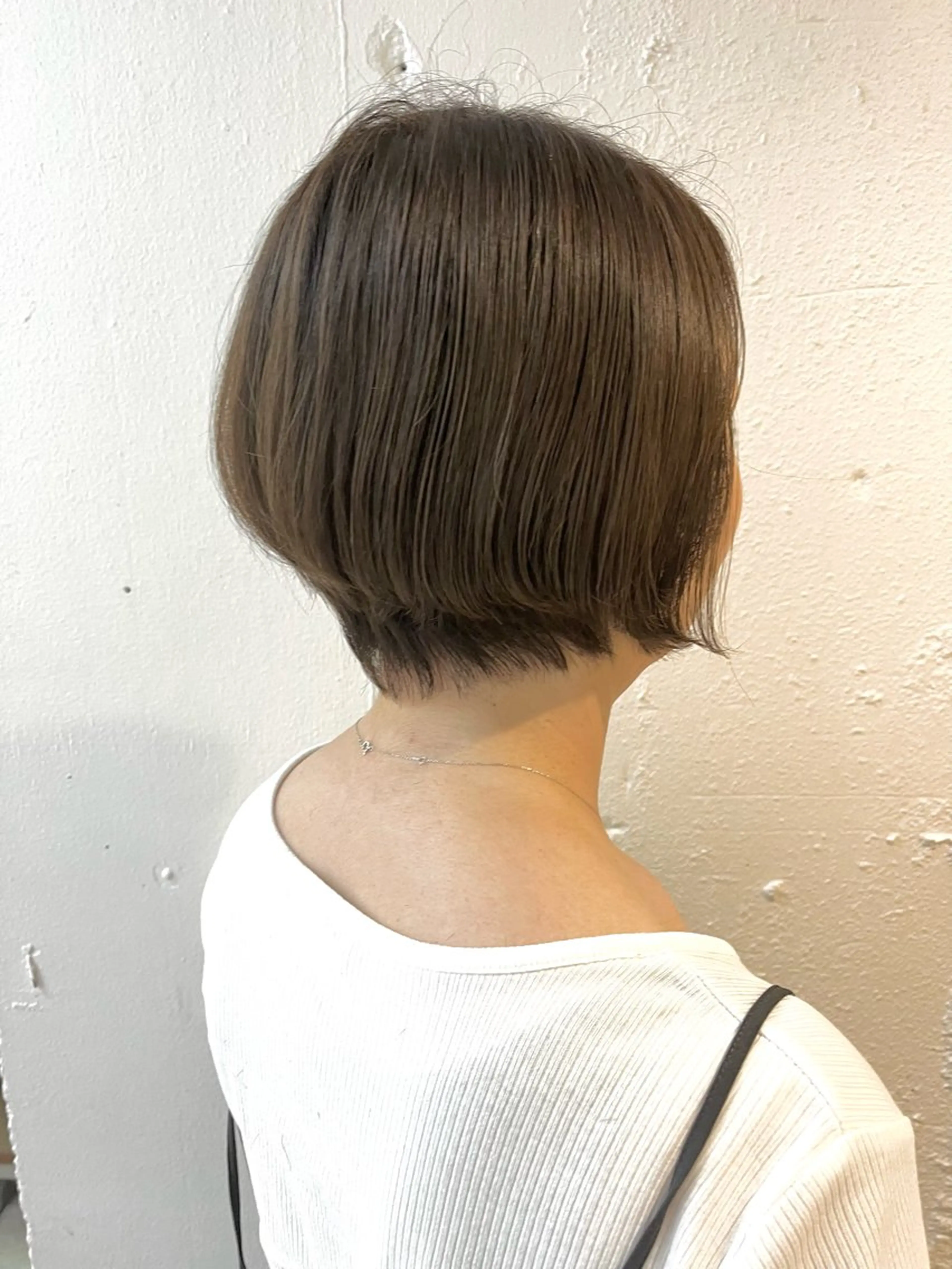 ショート カラー ショートボブ ベージュカラー ボブ くせ毛 似合わせカット カット ヘアカラー トリートメント 透明感カラー/ 髪質改善/レイヤーのヘアスタイル