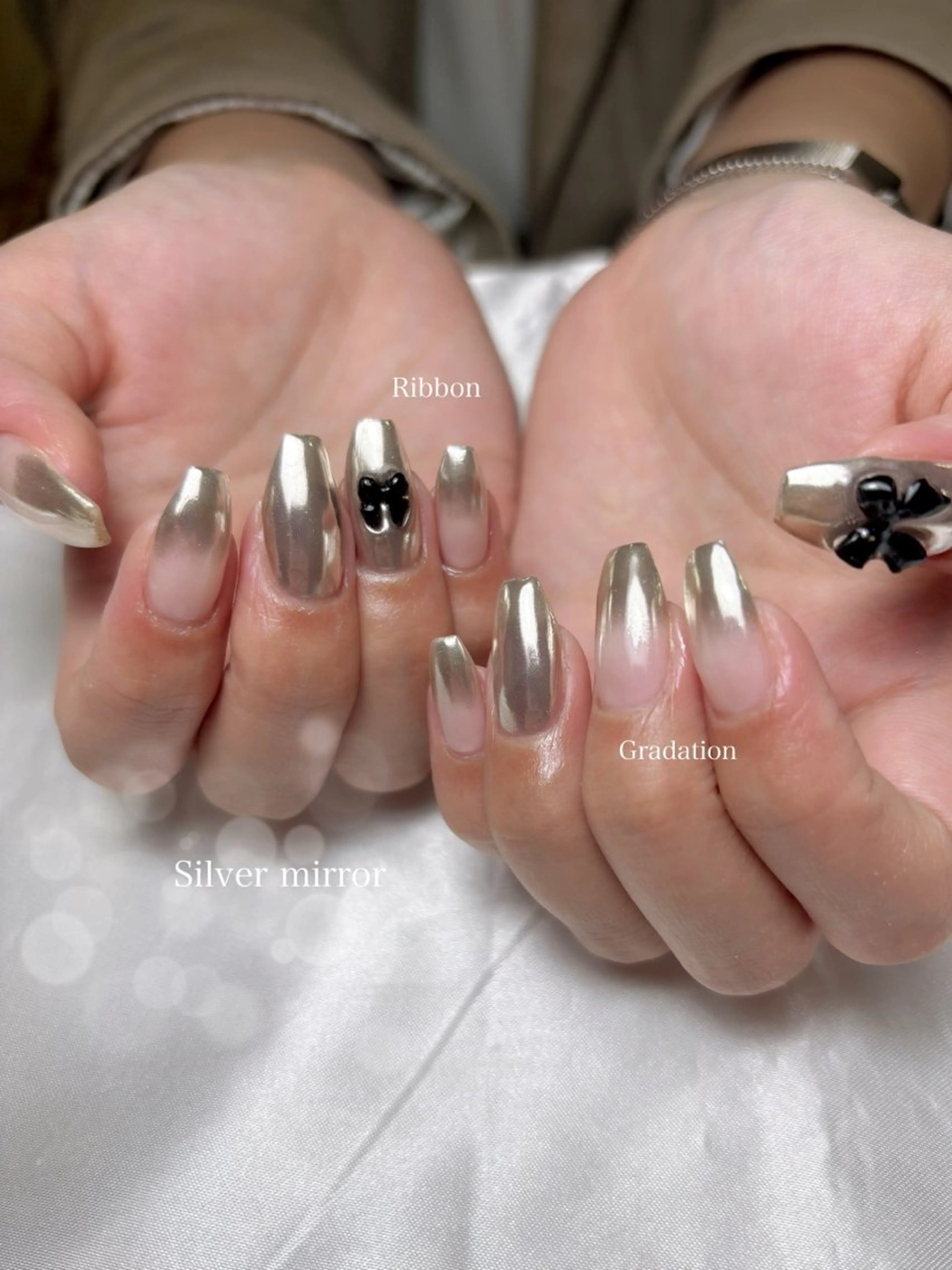ネイル ミラーネイル シルバー mofie🤍ユミ/ 恵比寿/パラジェルのネイルデザイン